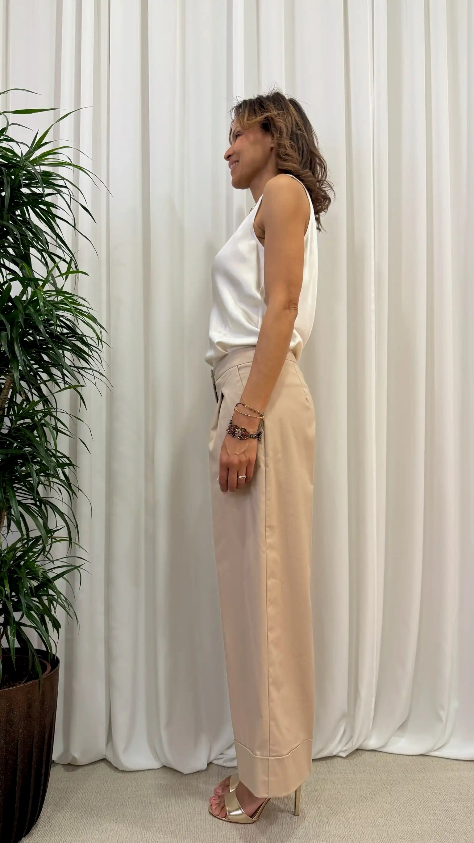 TROUSERS WITH PLEATS 