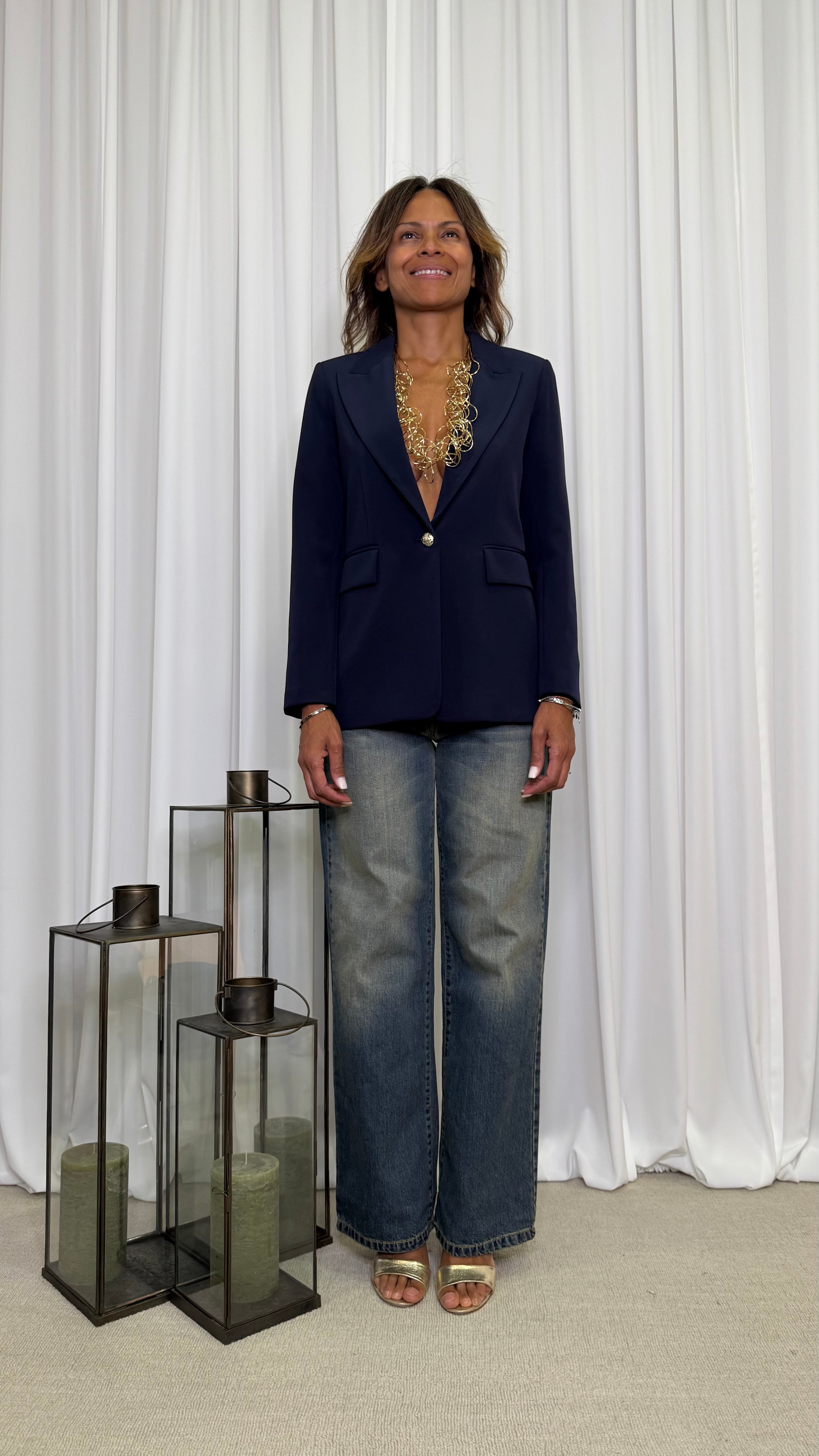 SINGLE-BREASTED BLAZER WITH GOLD BUTTON