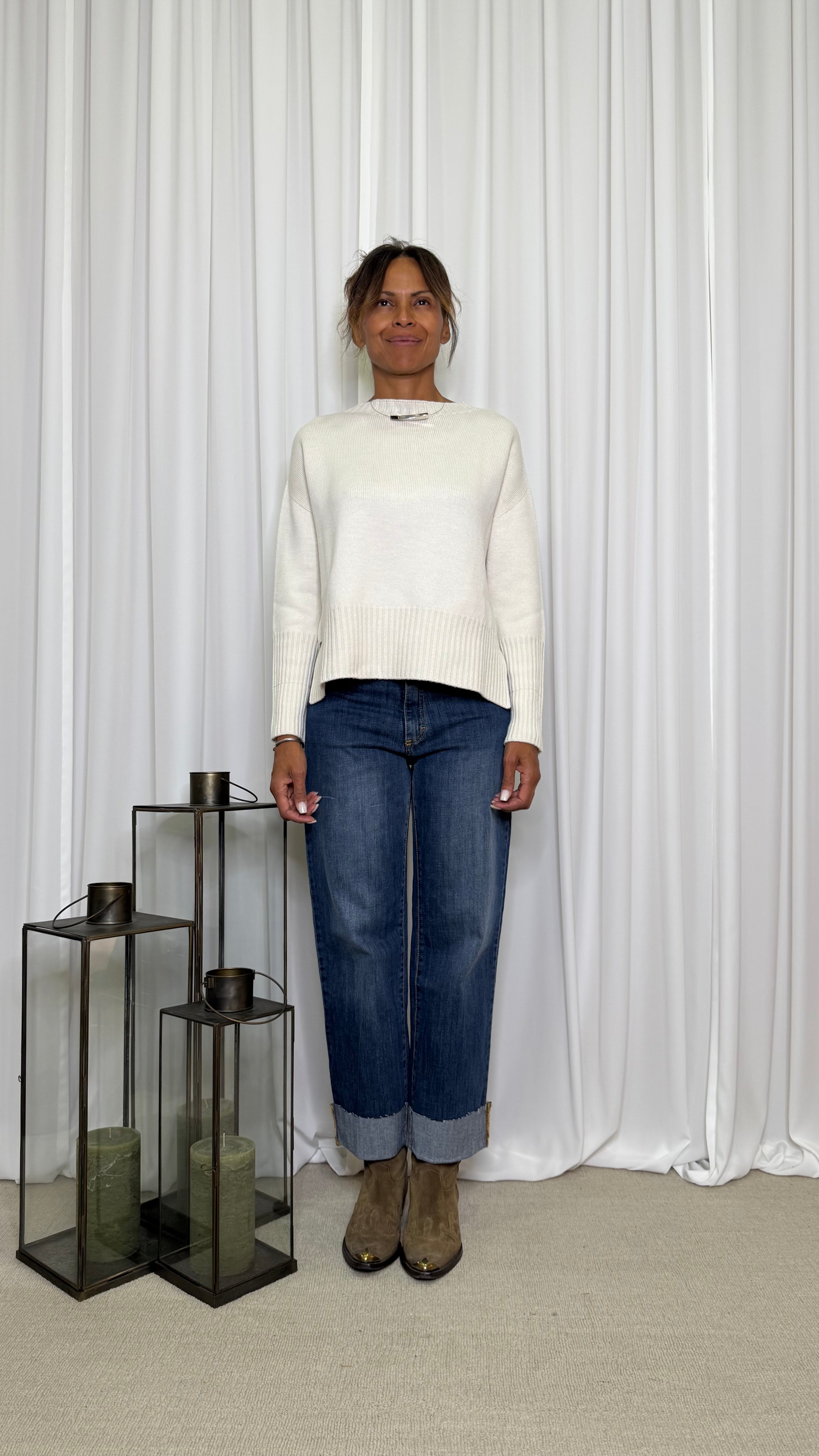 CREW NECK SWEATER