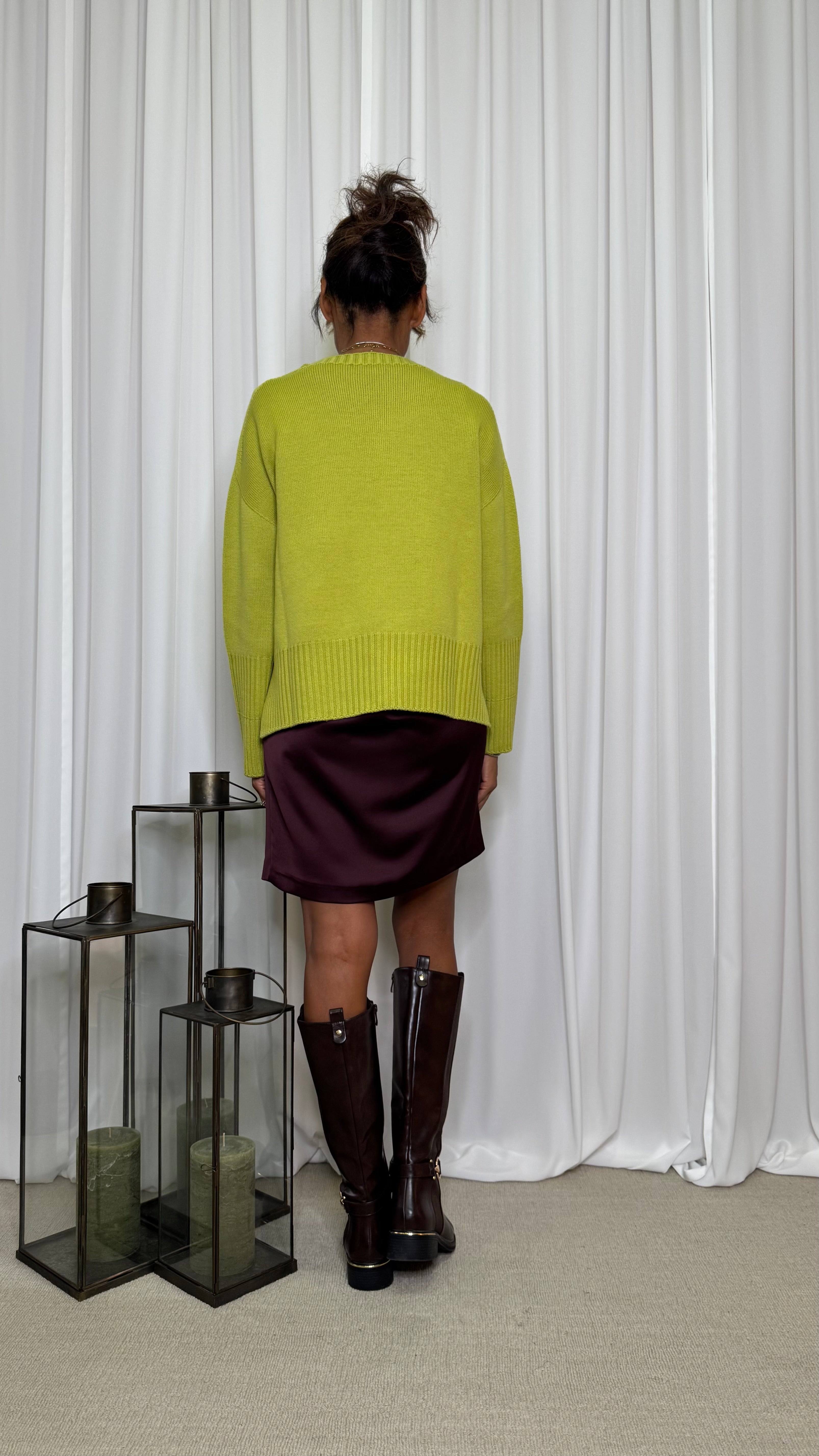 CREW NECK SWEATER
