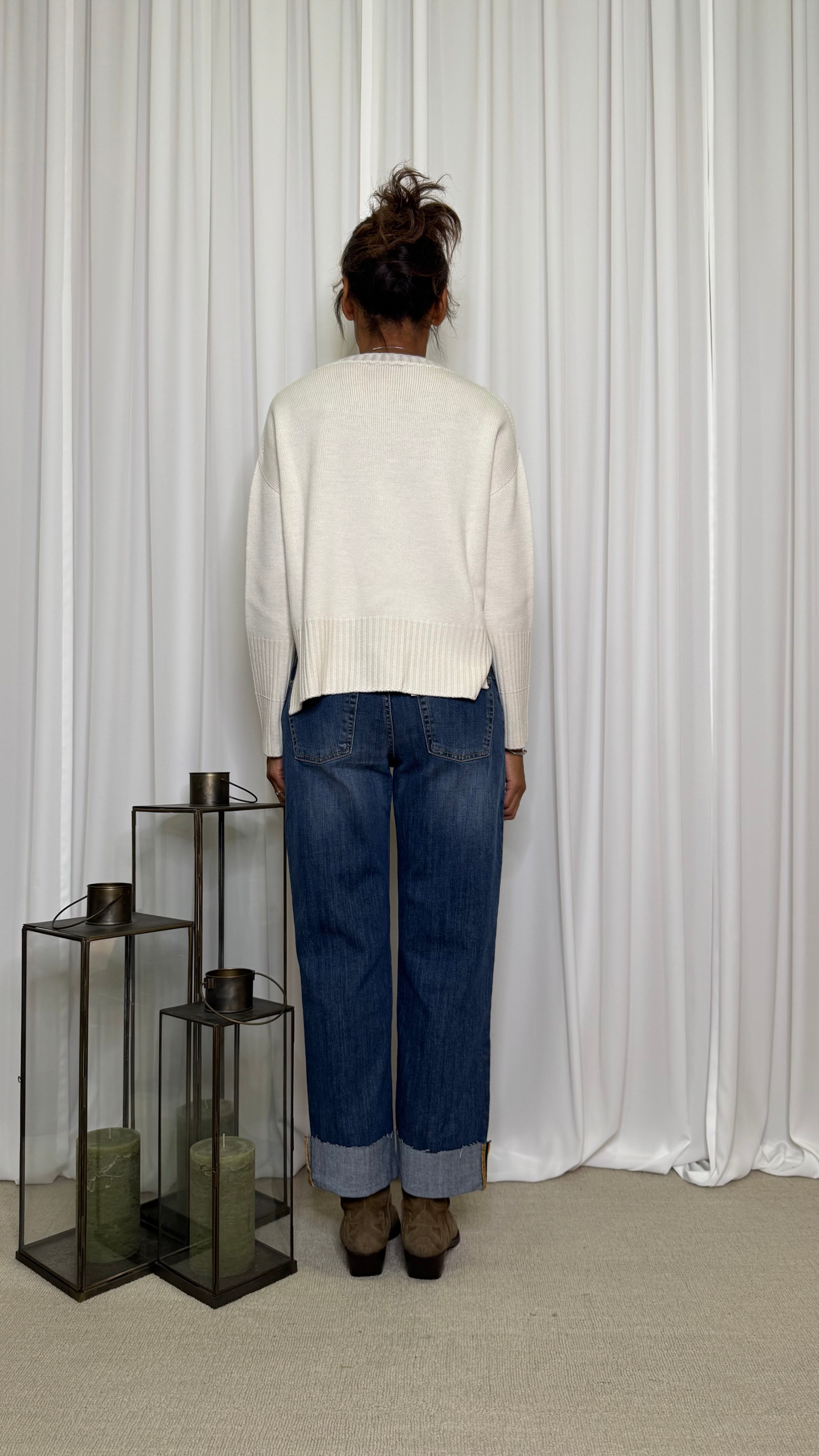 CREW NECK SWEATER