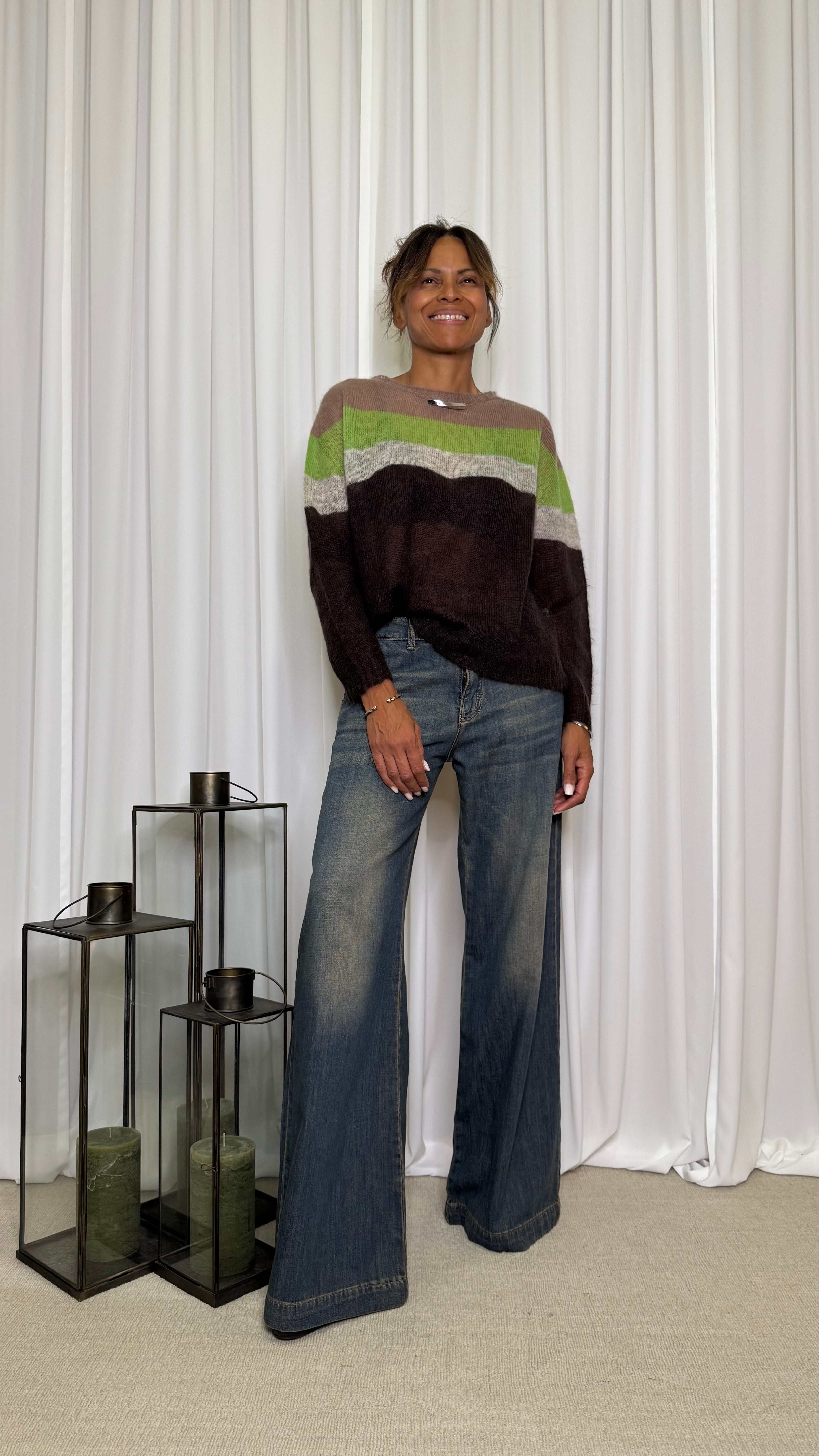 CREW NECK SWEATER