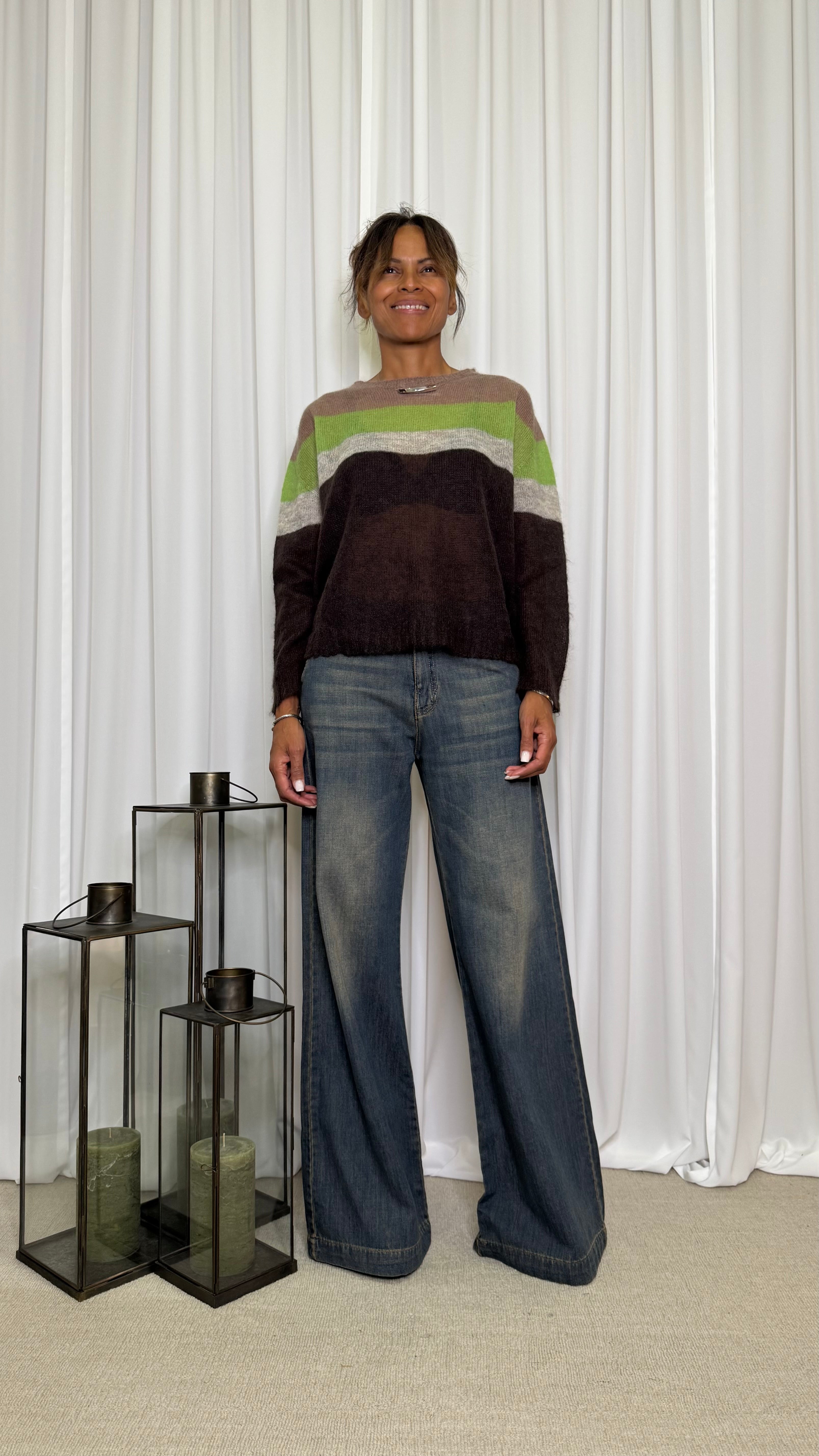 CREW NECK SWEATER
