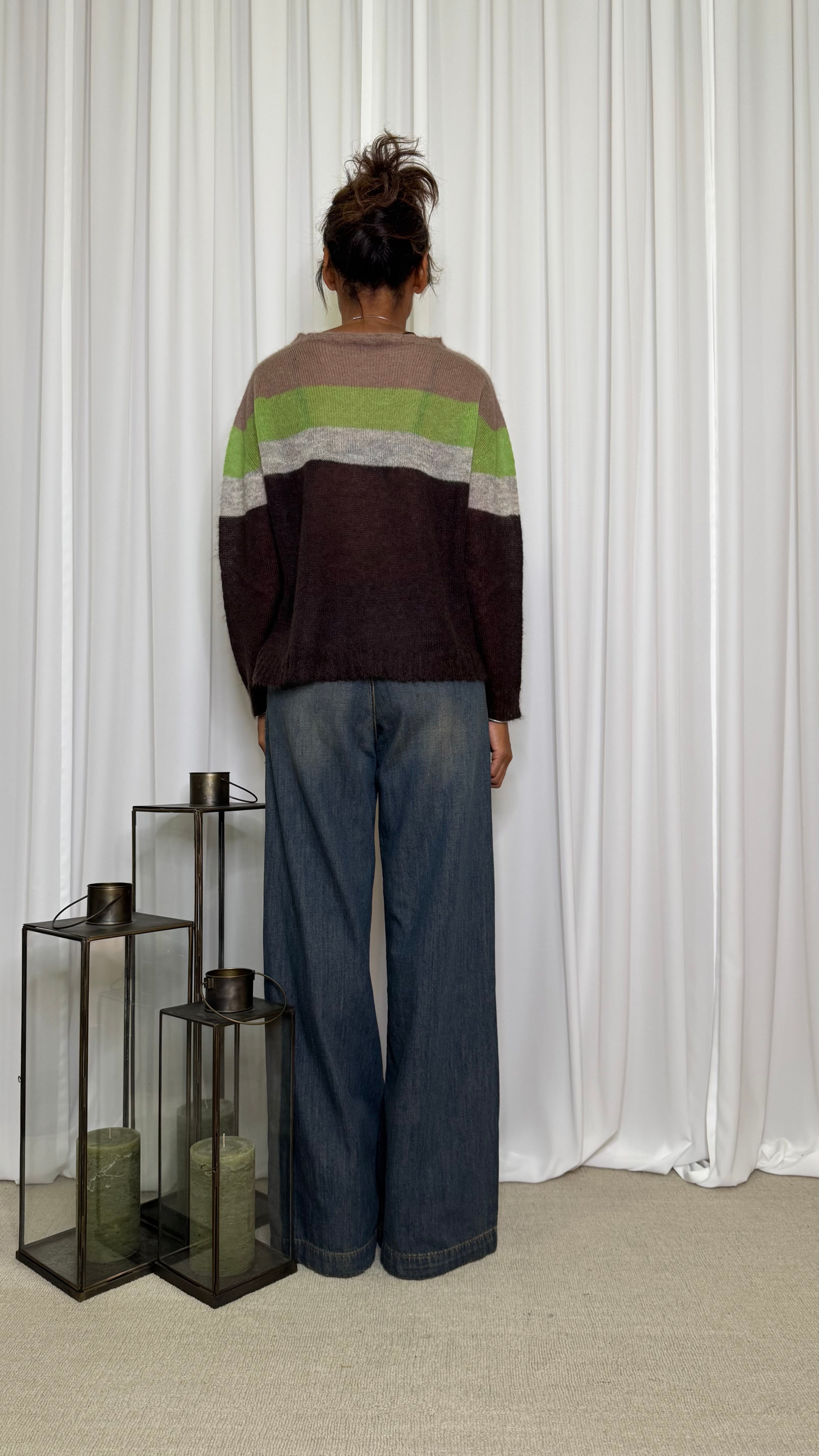 CREW NECK SWEATER