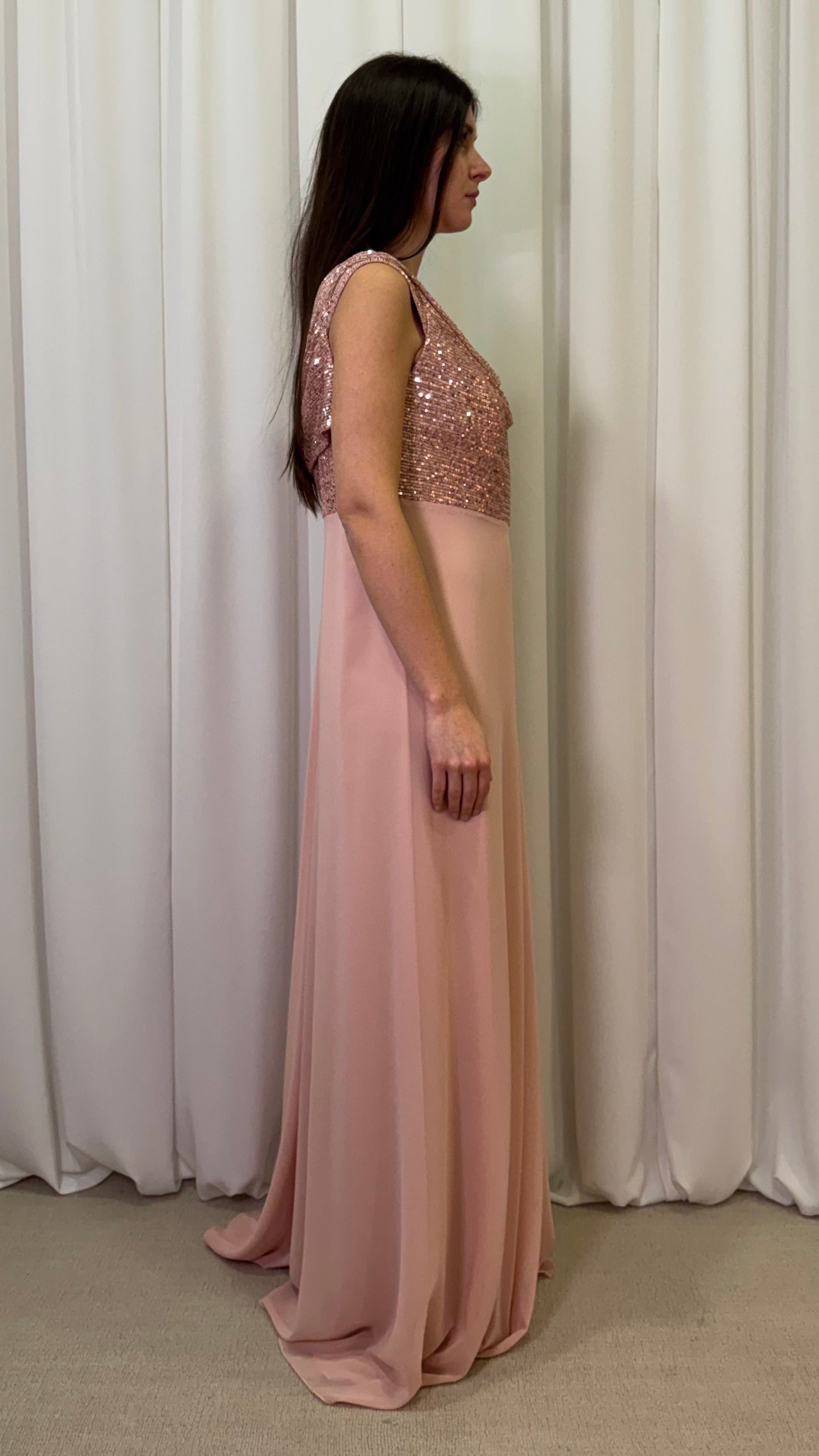 ABITO MORBIDO CORPETTO PAILLETTES