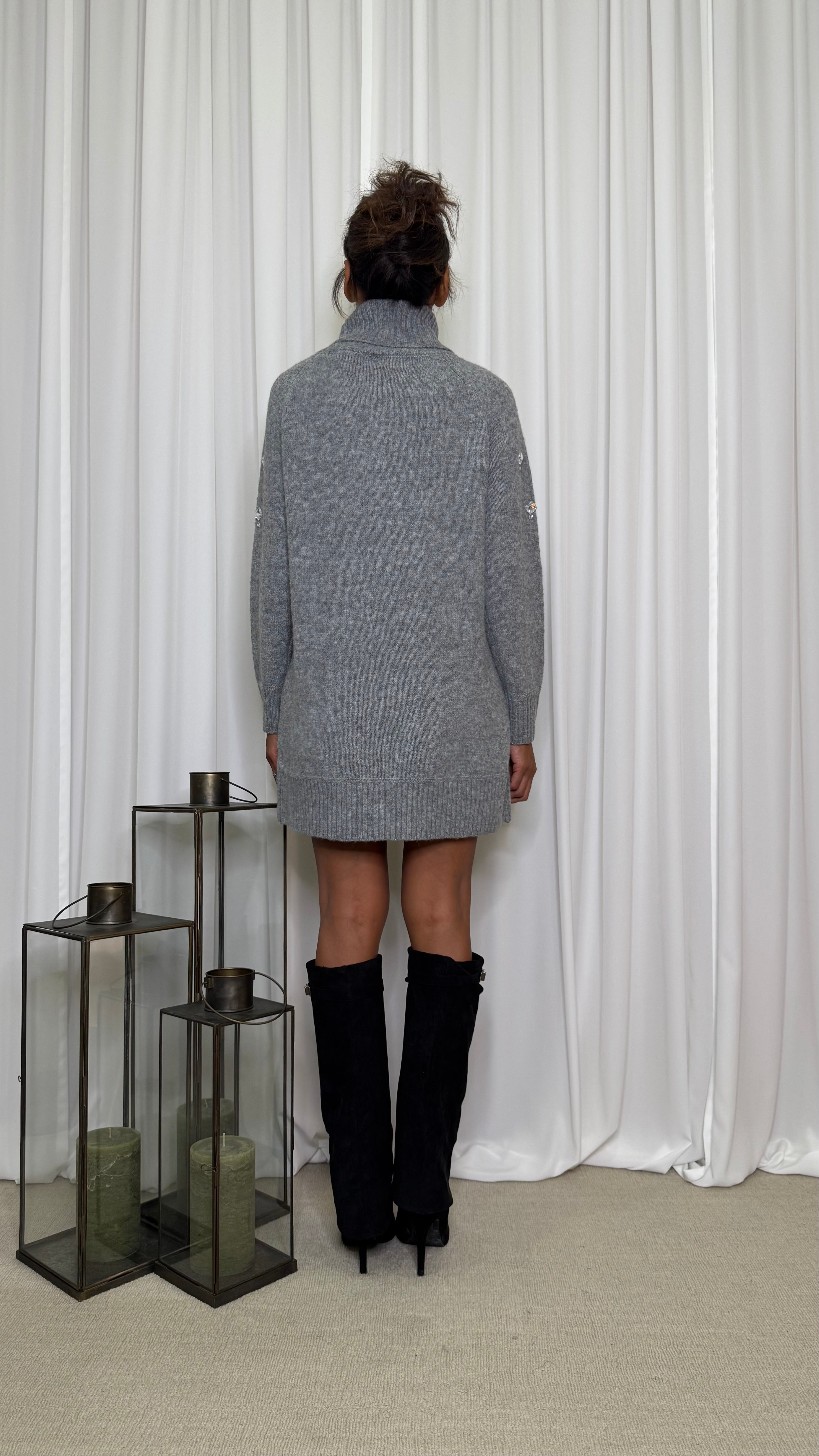 KNITTED DRESS