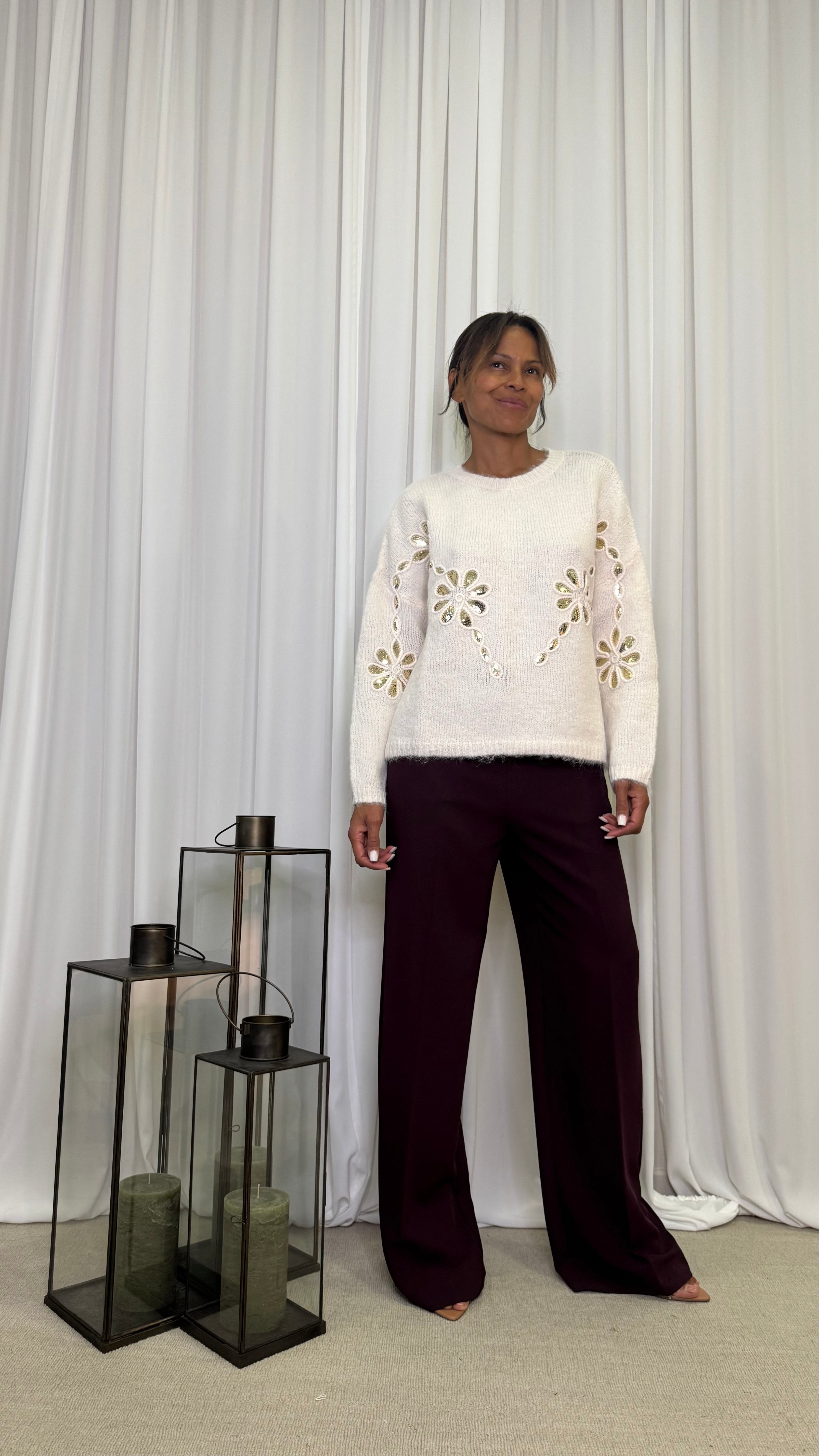 MAGLIA CON FIORI PAILLETTES