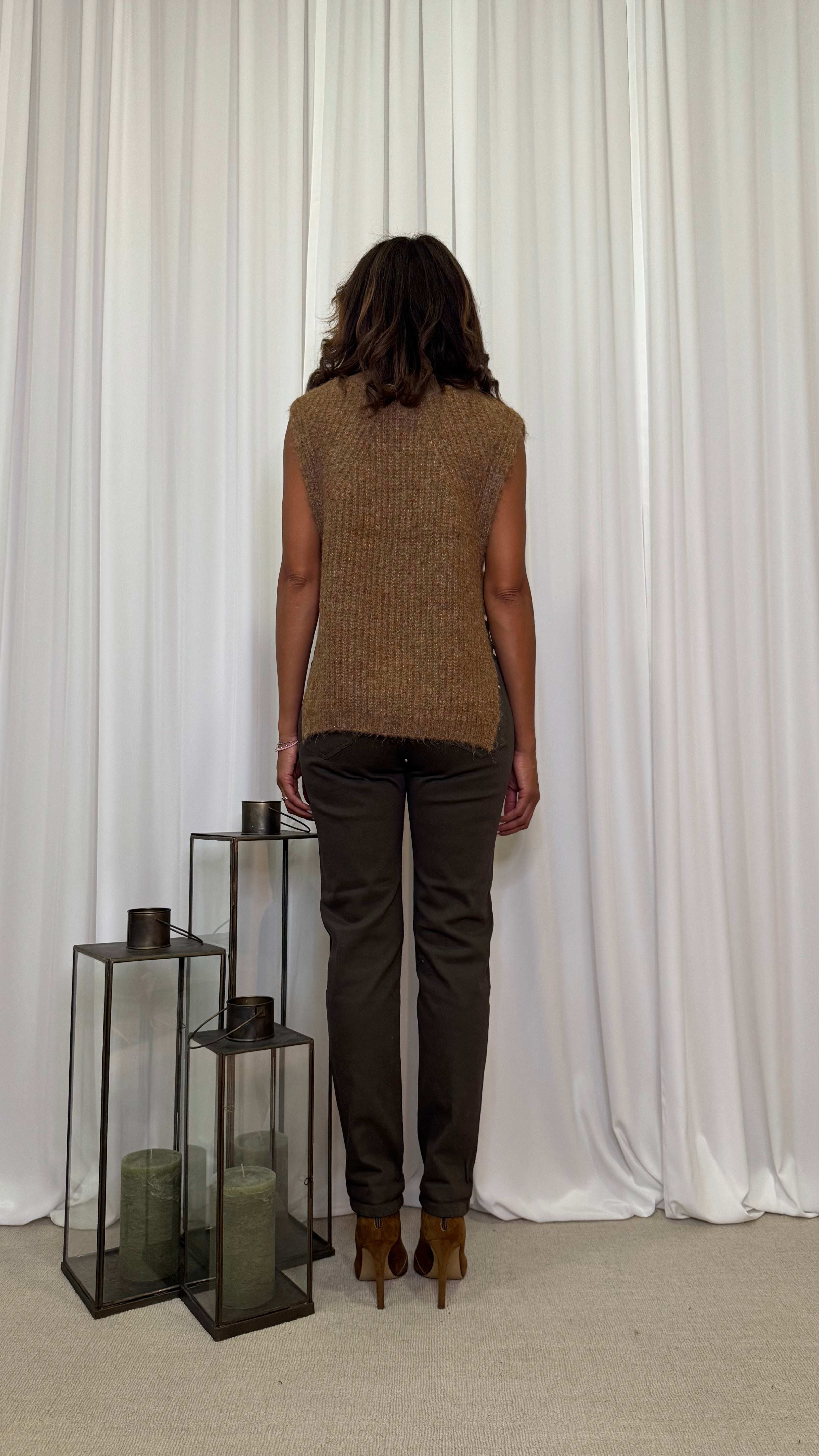 GILET COLLO ALTO IN MAGLIA