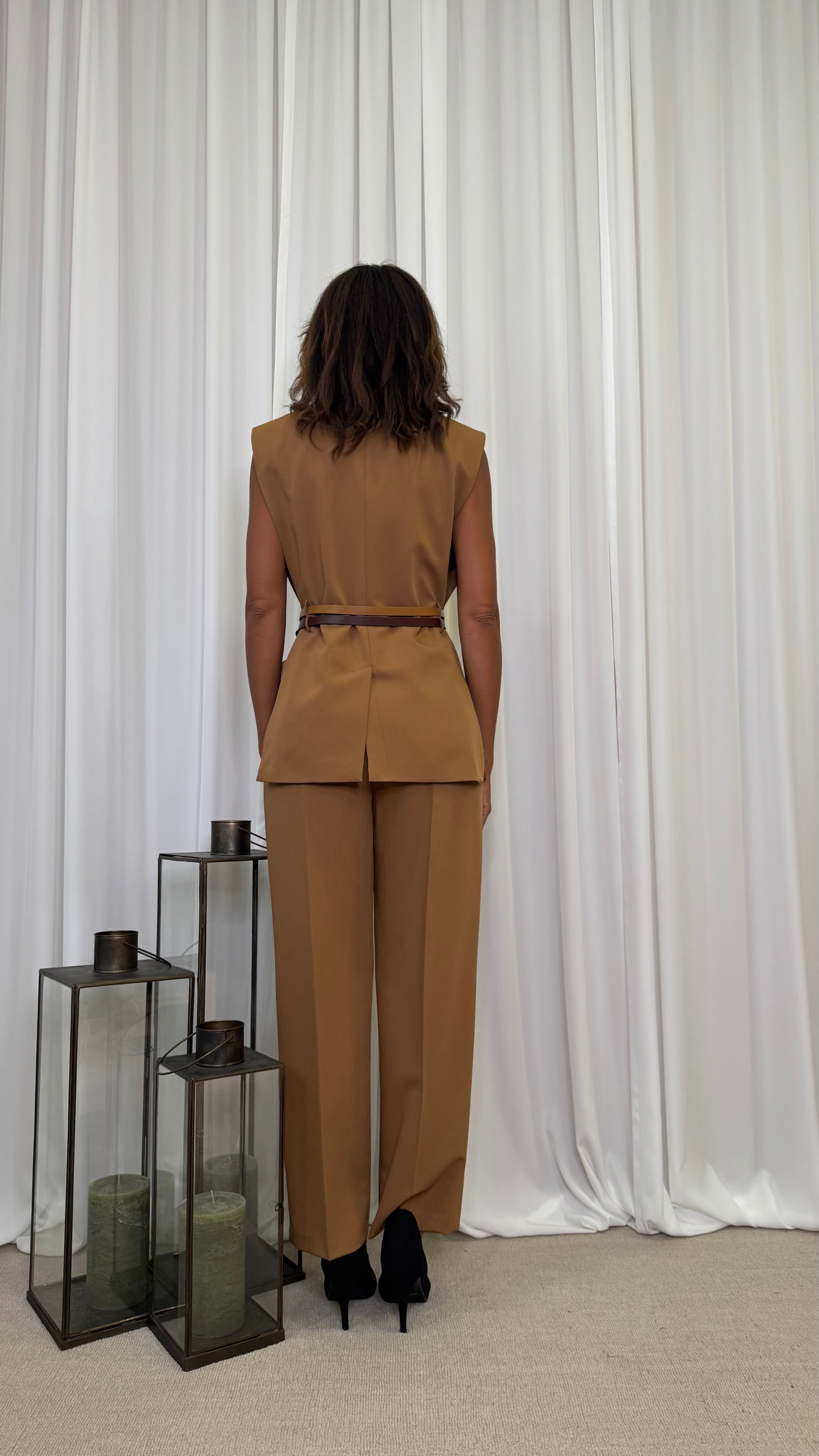 GILET CON DOPPIA CINTURA