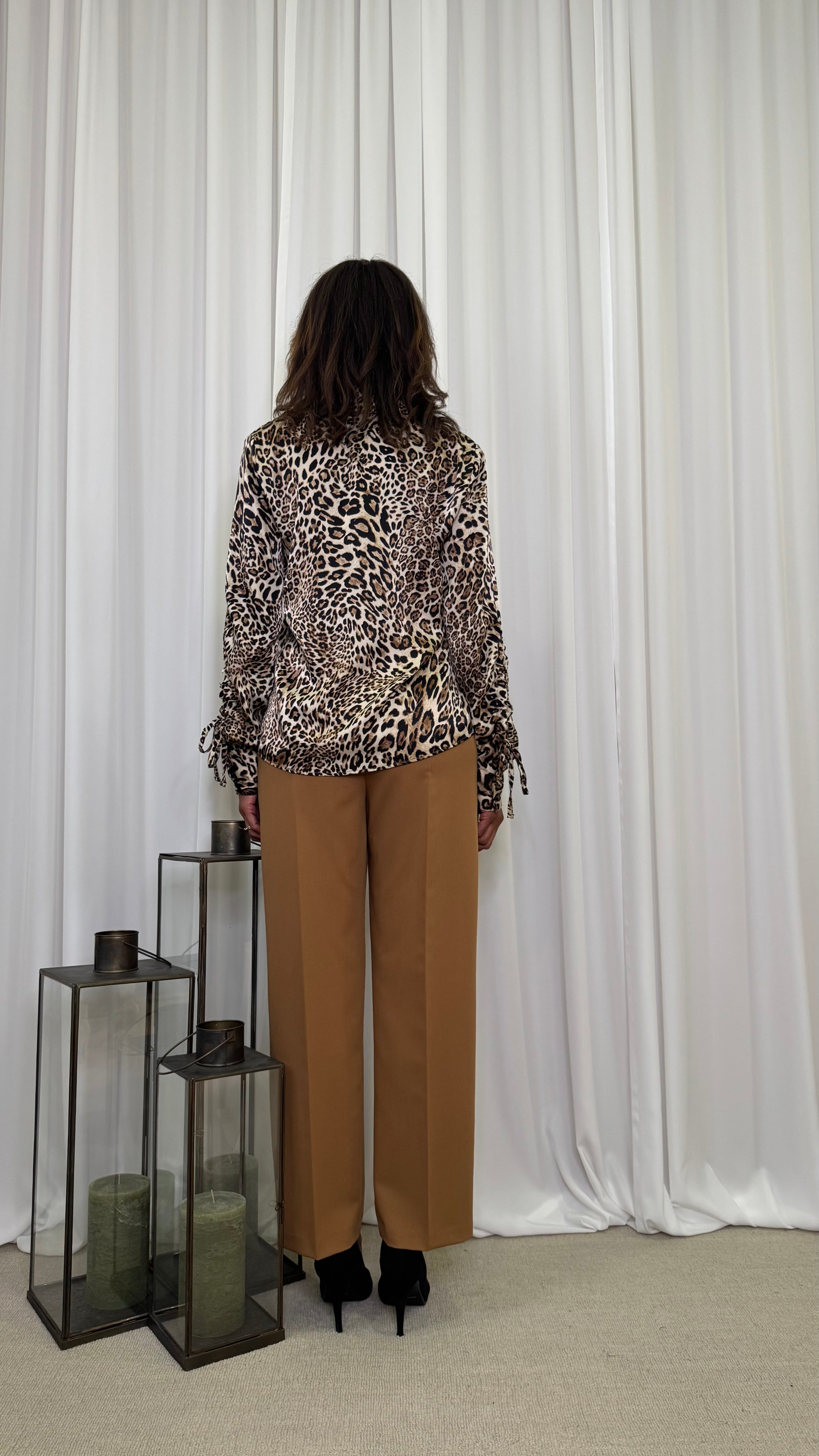 CAMICIA ANIMALIER CON DETTAGLIO POLSO