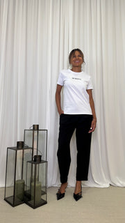 T-SHIRT BIANCA CON RICAMO SCRITTA