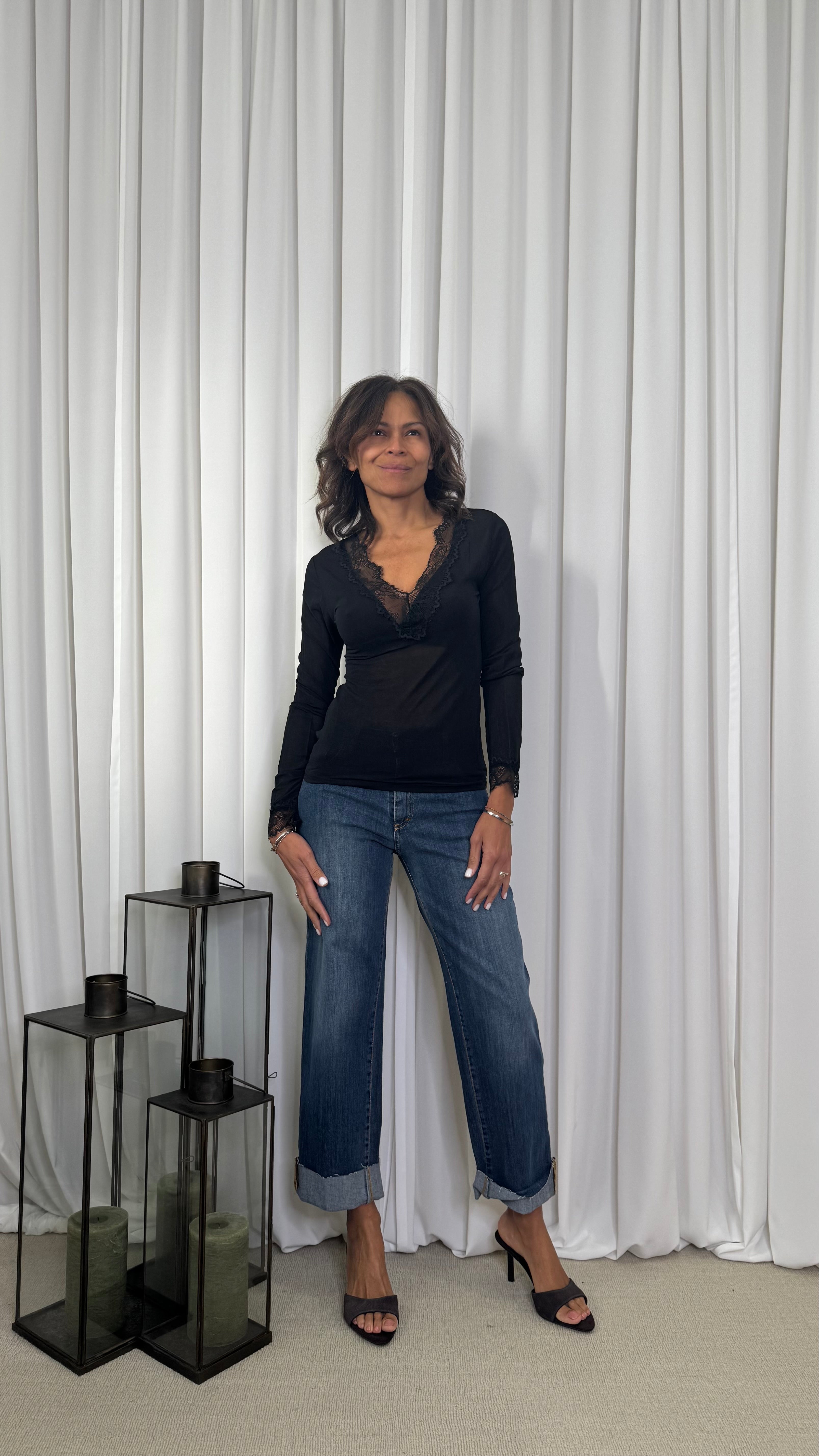 MAGLIA SOTTOGIACCA SCOLLO V CON PIZZO