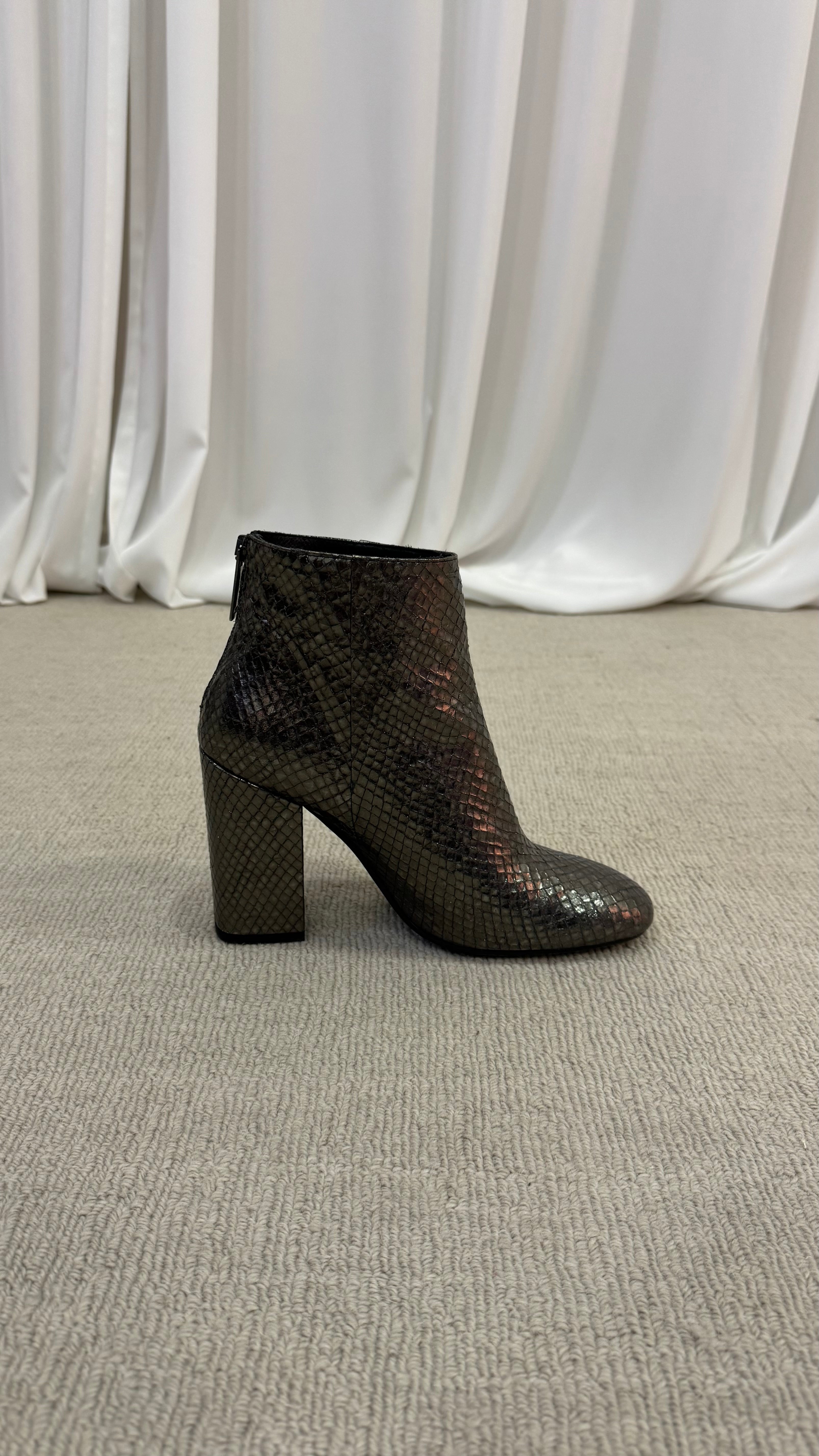 STILETTO IN PELLE EFFETTO PITONE