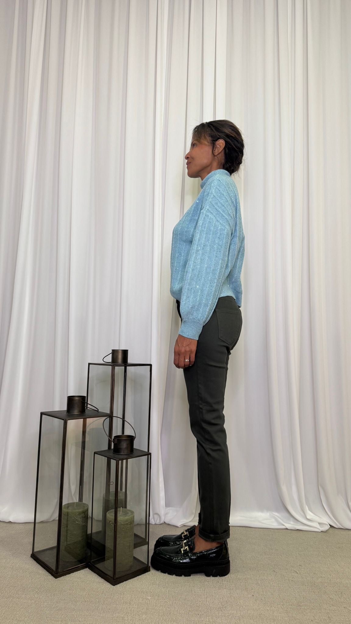 MAGLIA A COSTINE CON COLLO ALTO