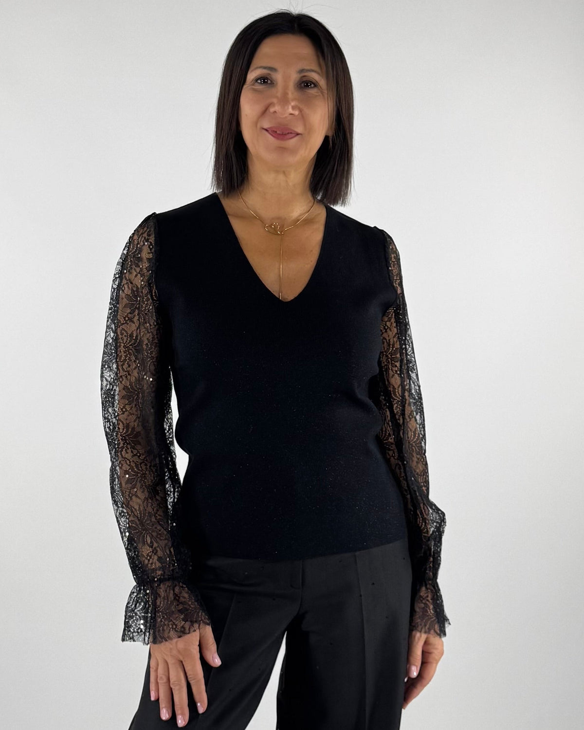 MAGLIA CON MANICHE IN PIZZO