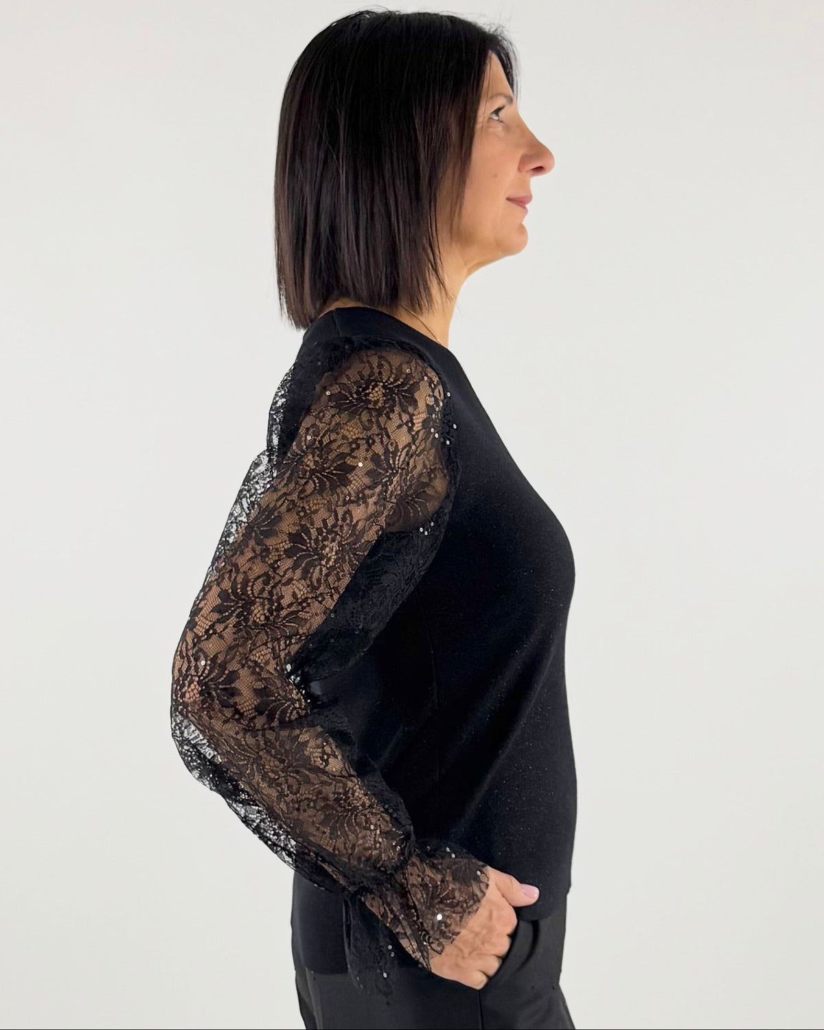 MAGLIA CON MANICHE IN PIZZO