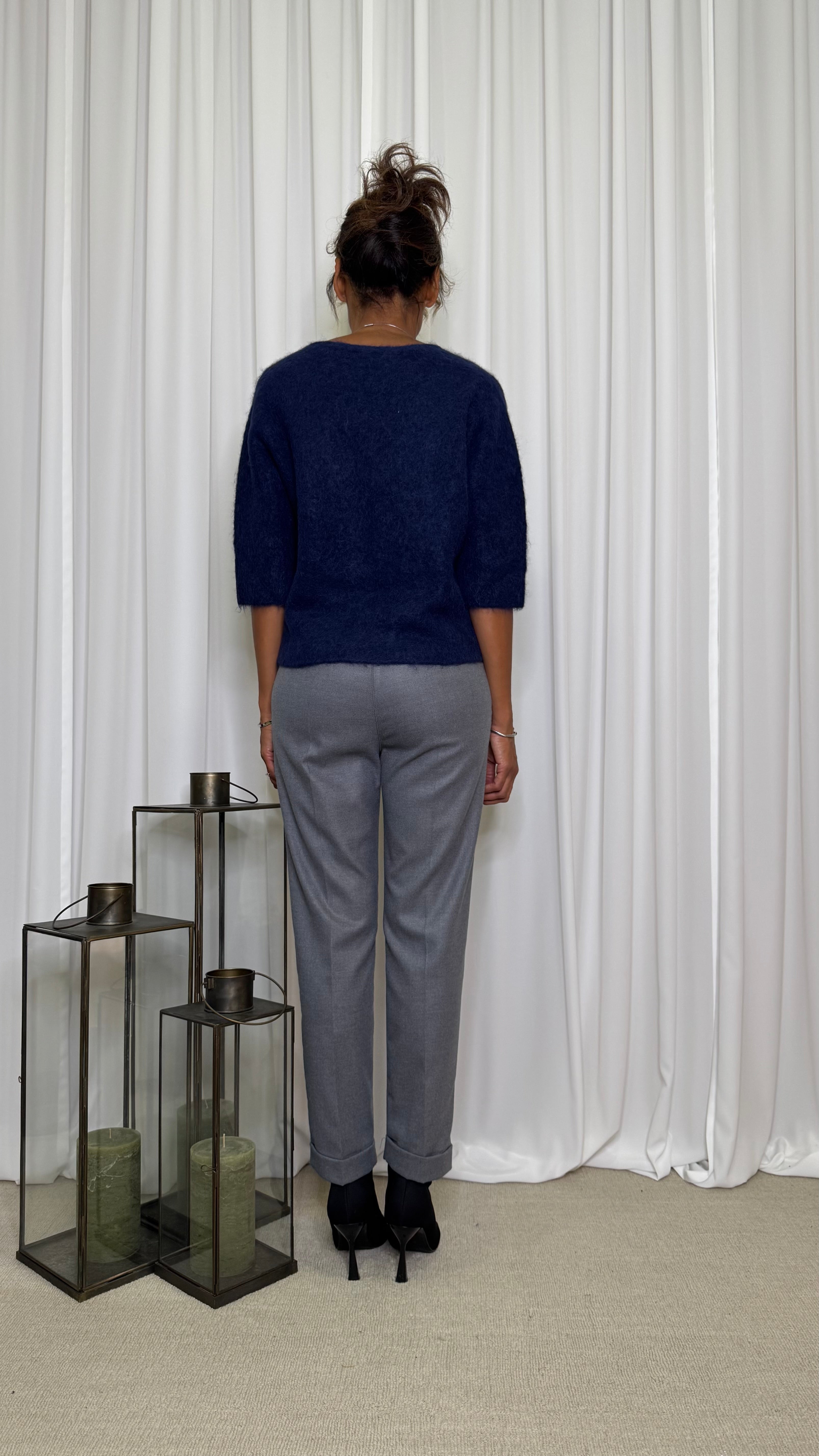 V-NECK SWEATER