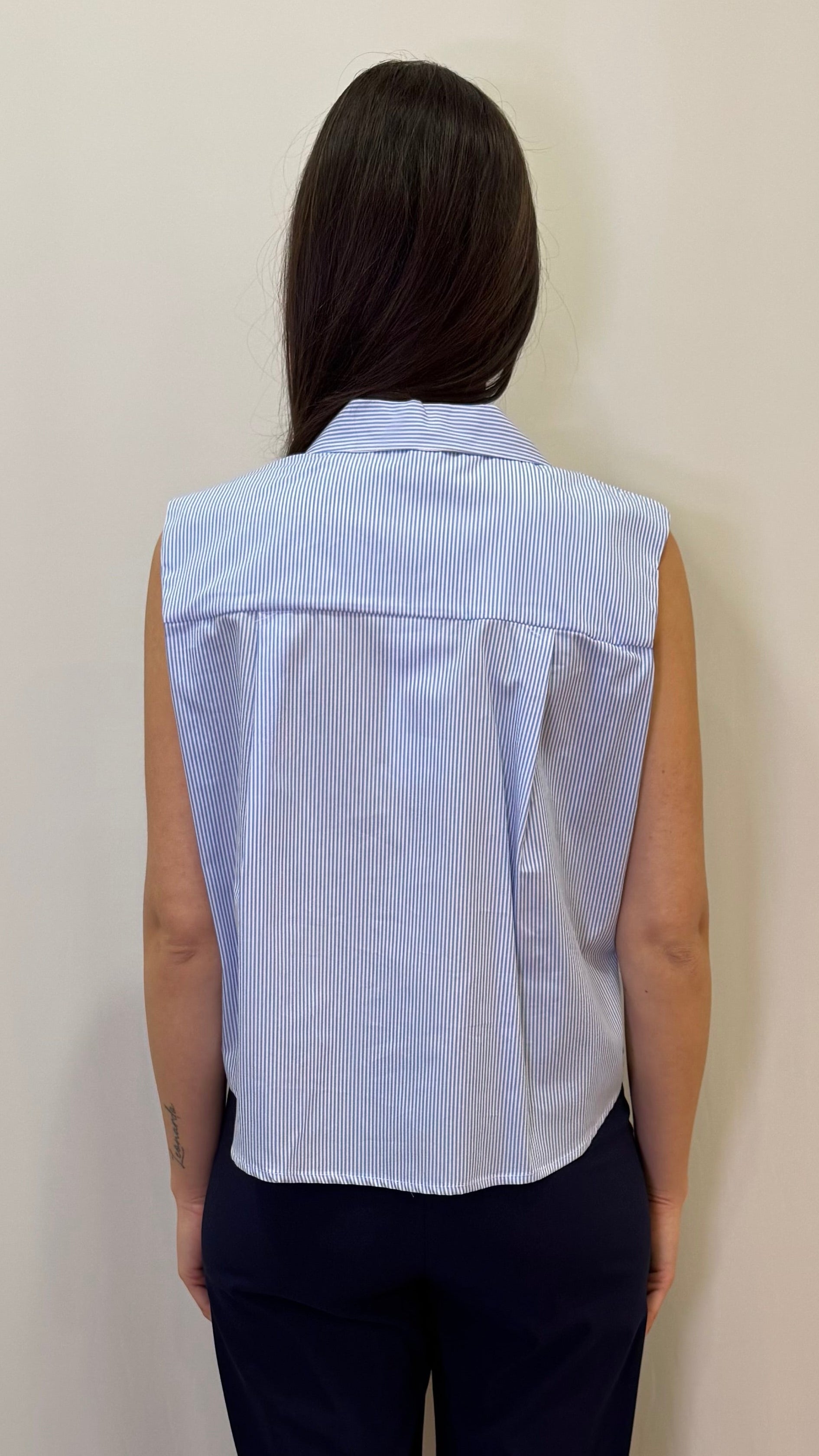 SLEEVELESS STRIPED SHIRT 