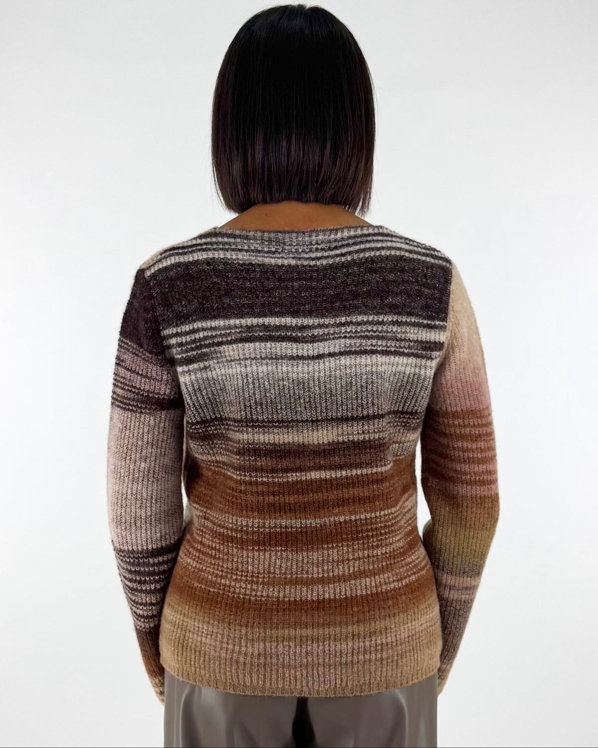 MAGLIA SFUMATA SCOLLO A V