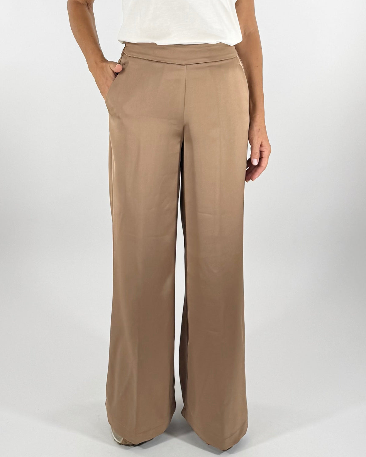 PANTALONE LARGO IN RASO