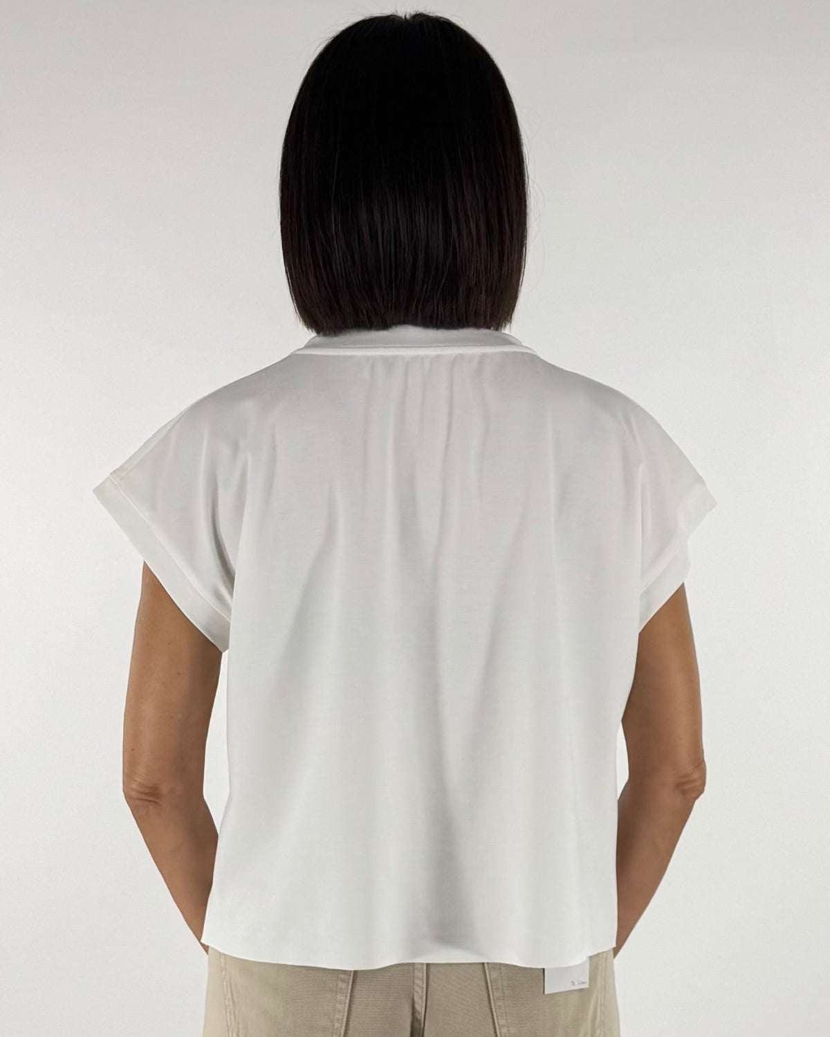 T-SHIRT MANICA SCESA
