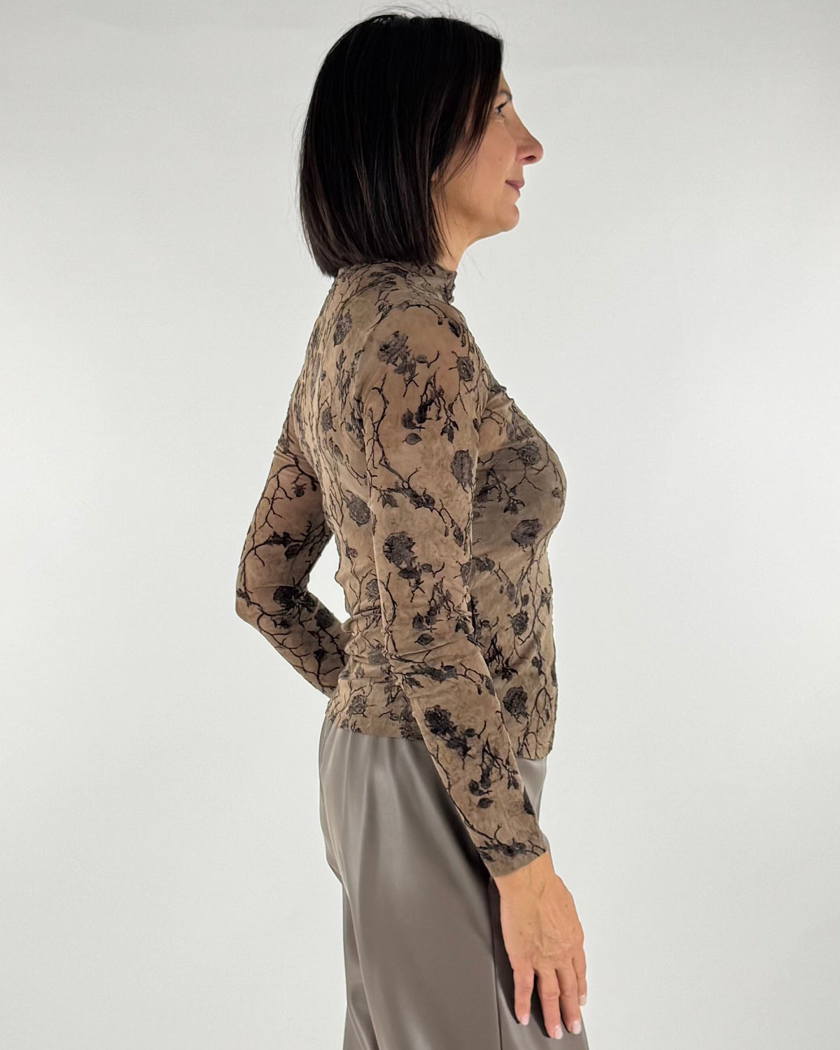 MAGLIA IN TULLE RICAMATO
