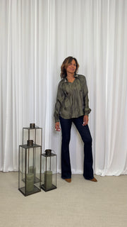 BLUSA CON COLLO FLOREALE ARRICCIATO