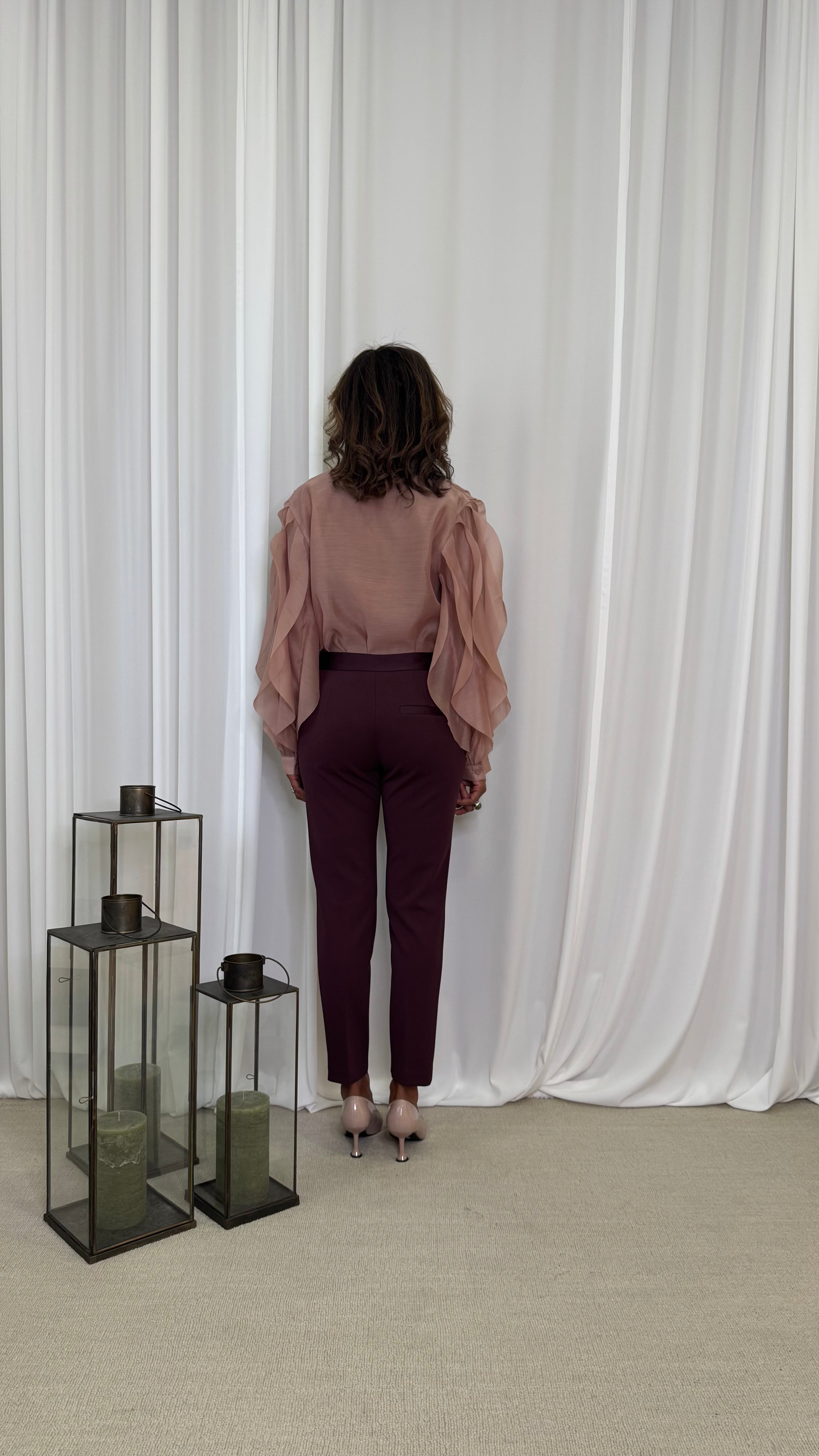 PANTALONE SIGARETTA CON FINITURE IN RASO