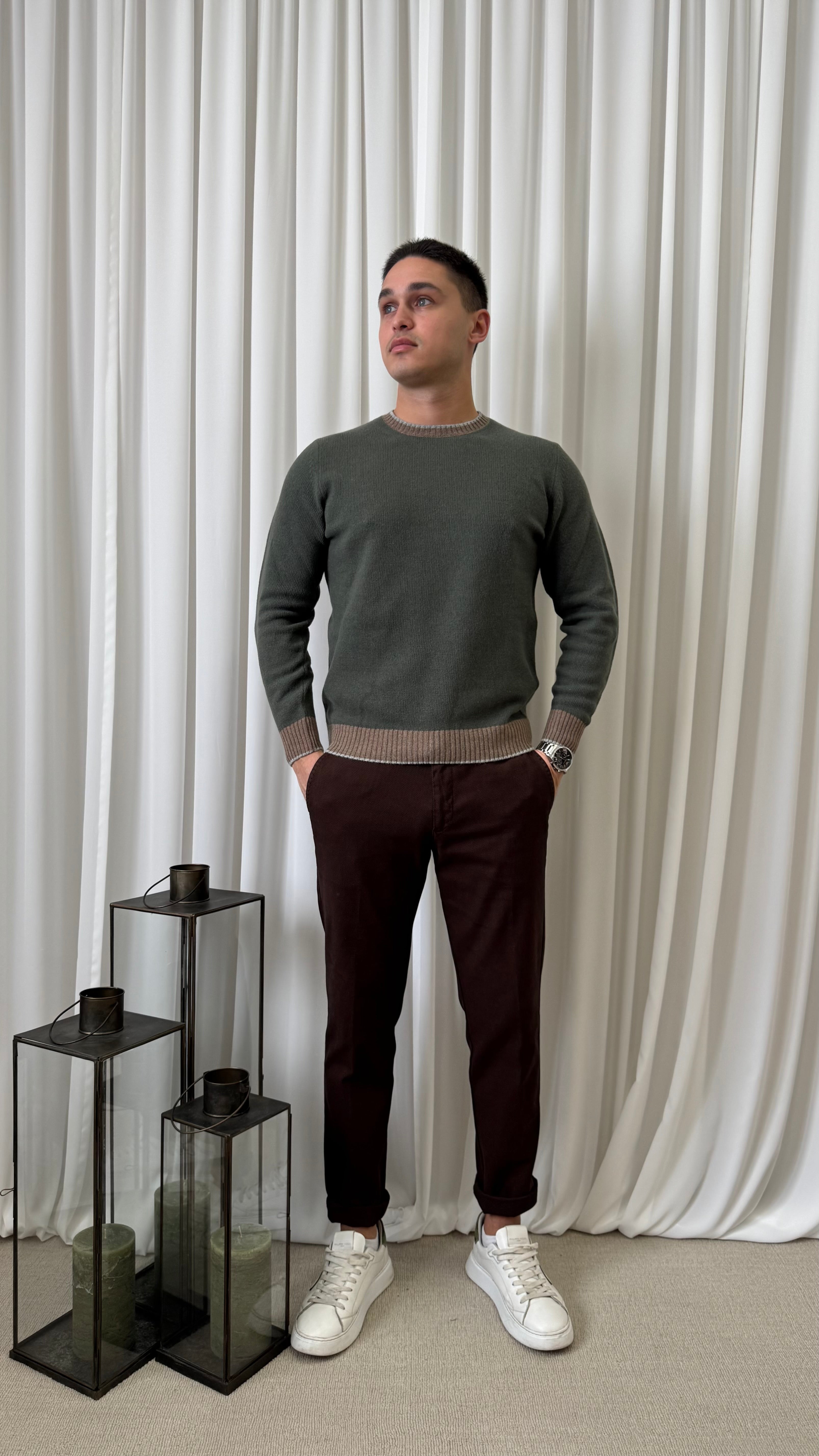 MAGLIA COLLO E BASE IN CONTRASTO