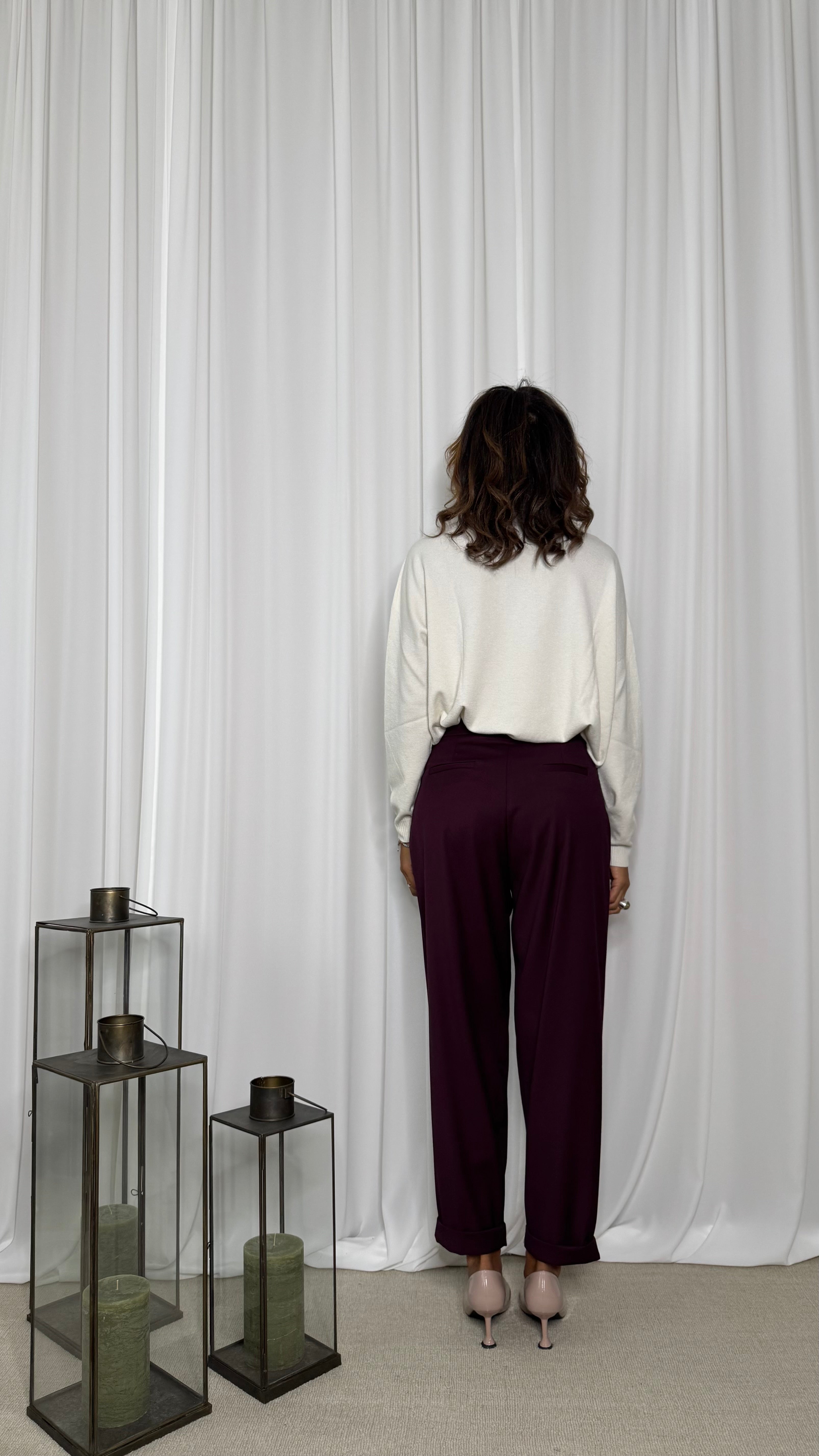 PANTALONE CON PINCES