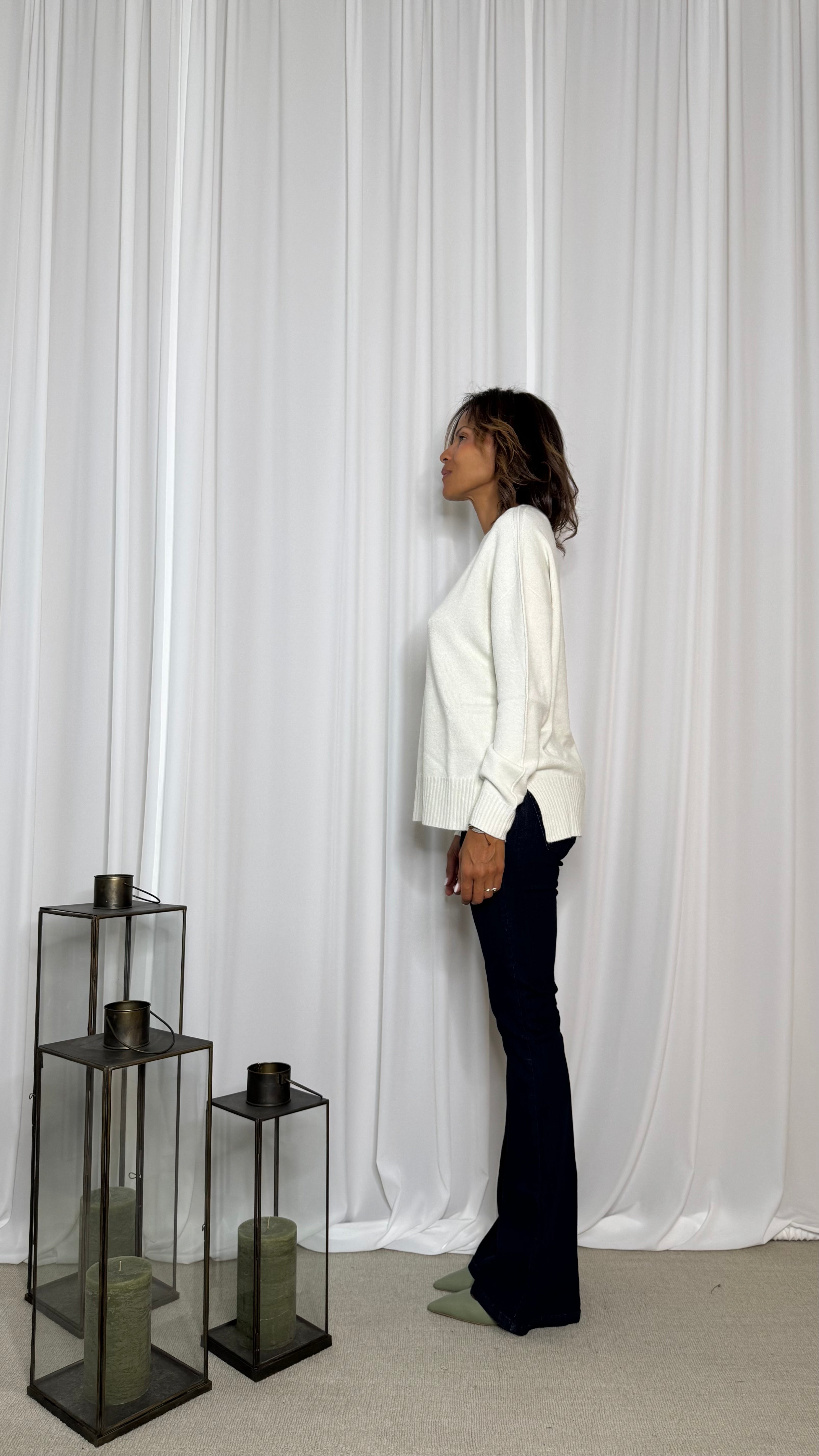 MAGLIA CON SPACCHI LATERALI