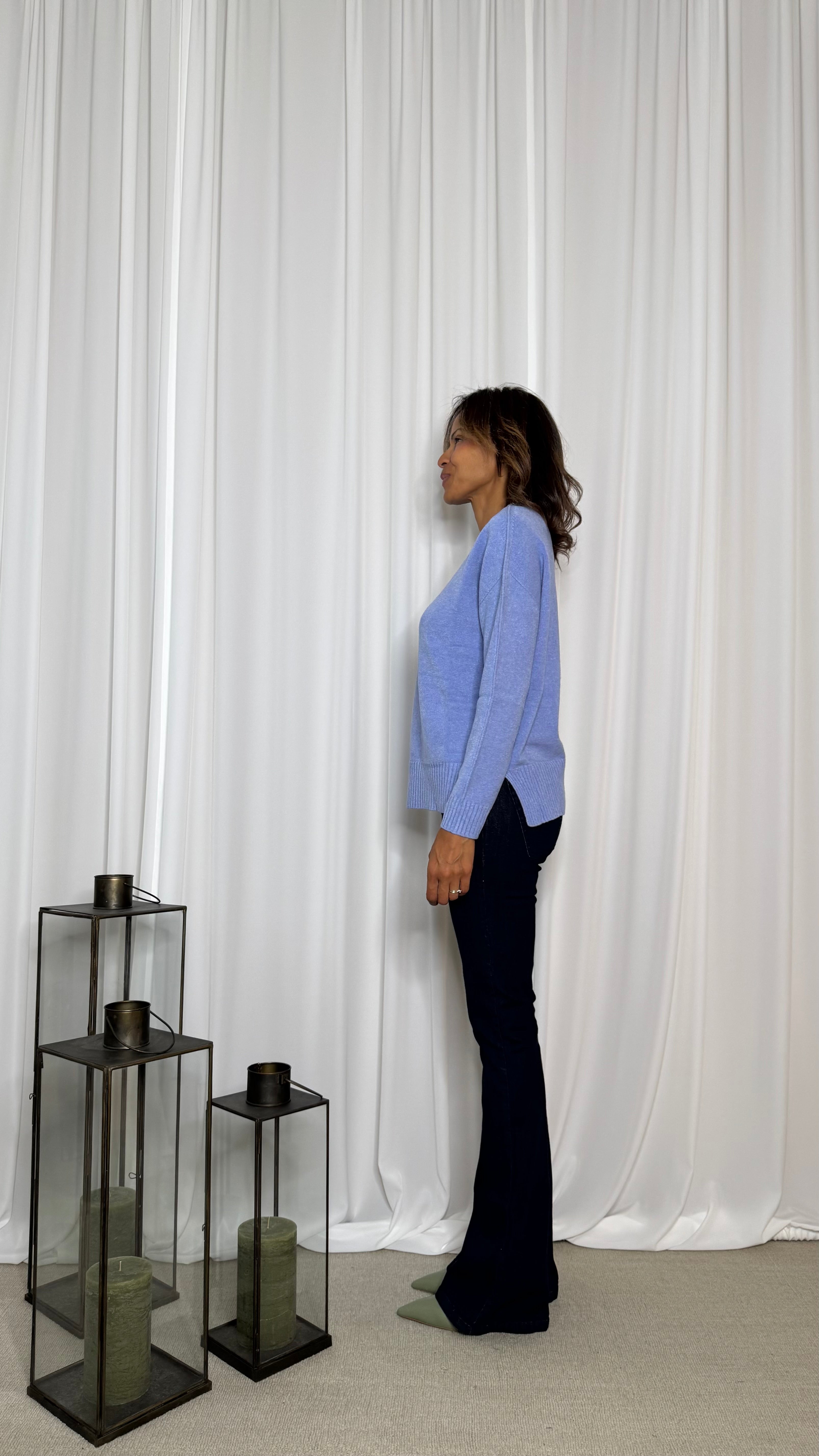 MAGLIA CON SPACCHI LATERALI