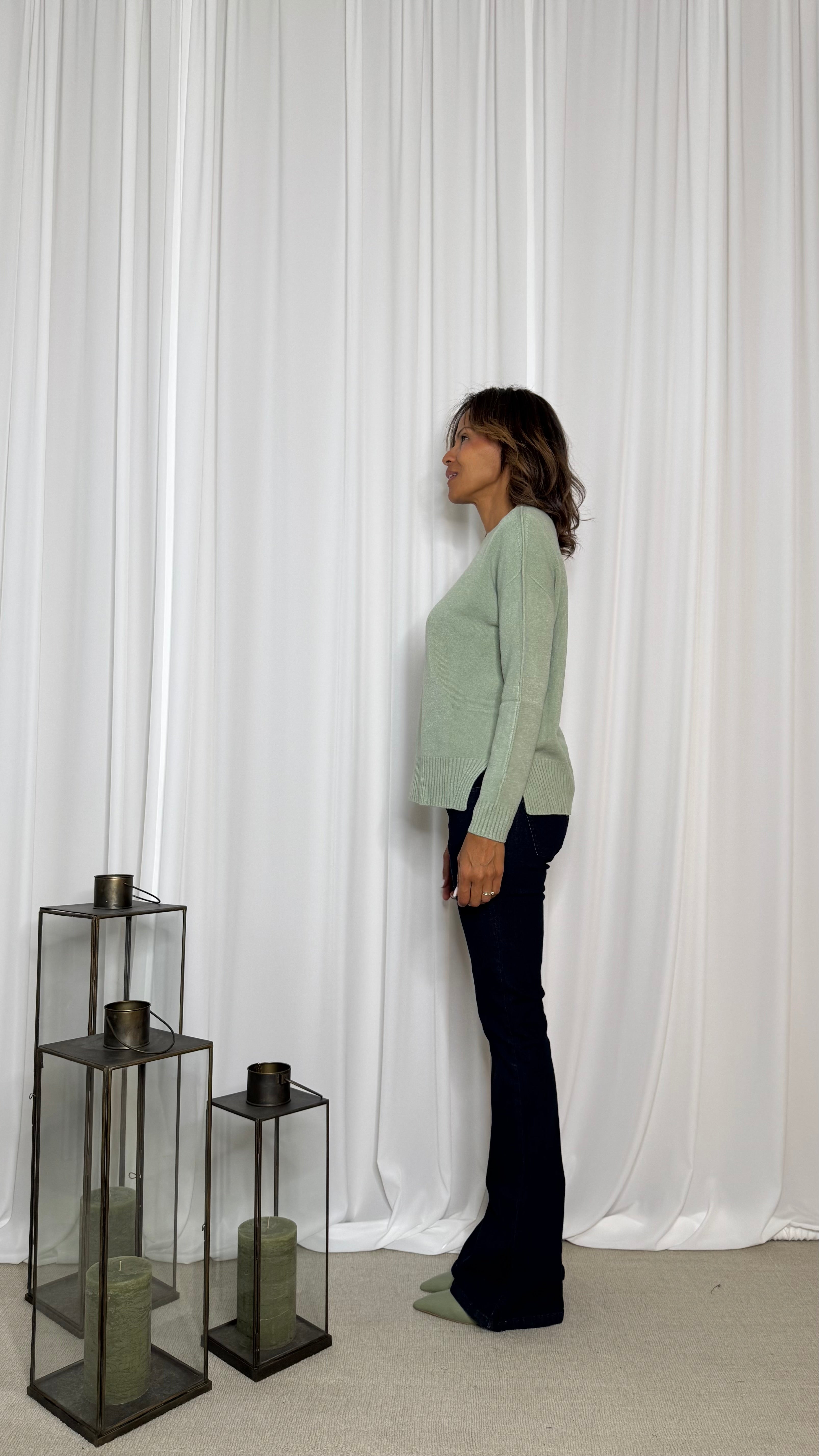 MAGLIA CON SPACCHI LATERALI