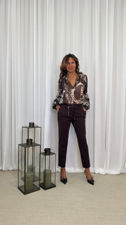 PANTALONE SIGARETTA CON FINITURE IN RASO