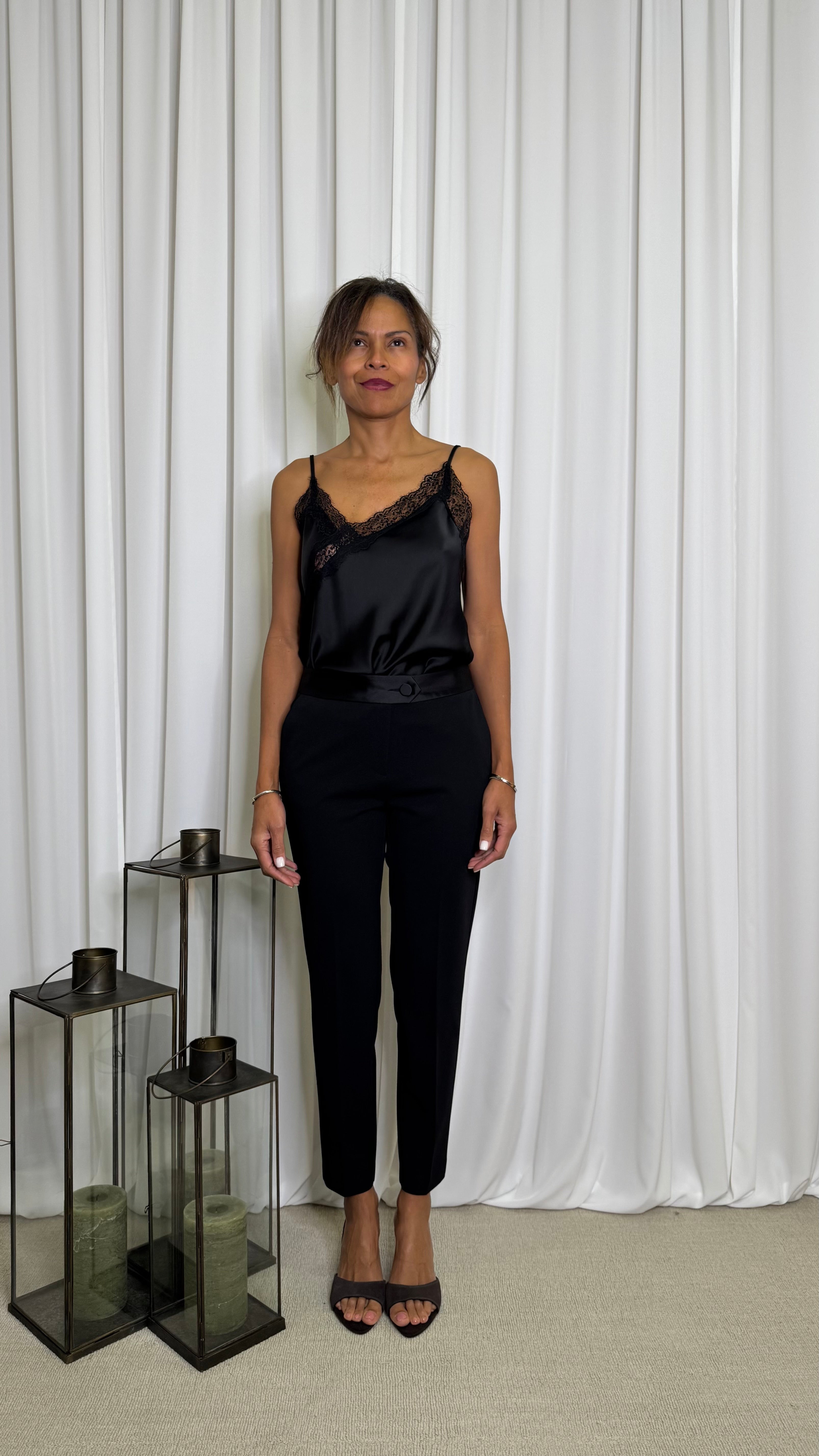 PANTALONE SIGARETTA CON FINITURE IN RASO