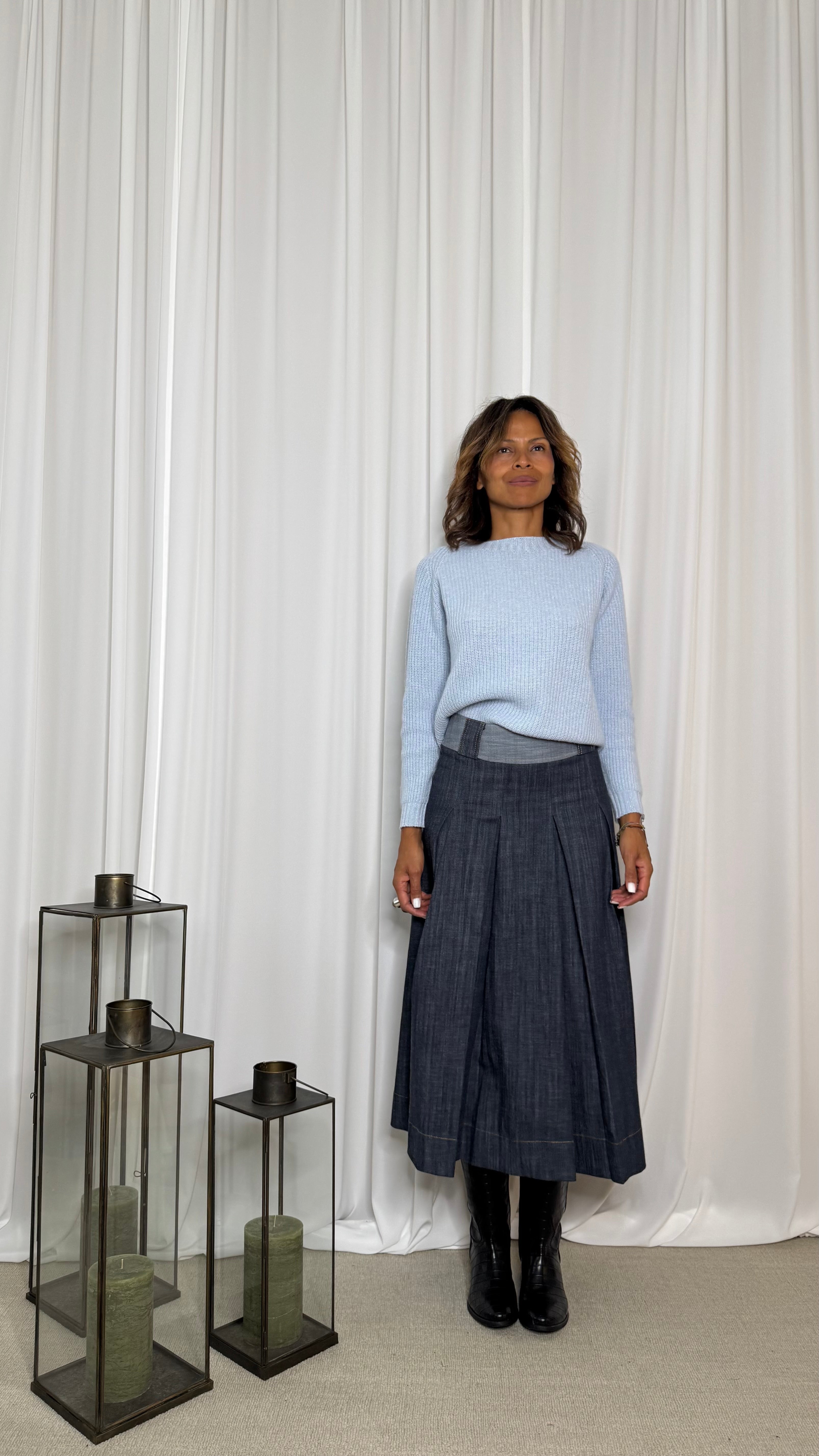 LONG SKIRT WITH FRONT PLEATED