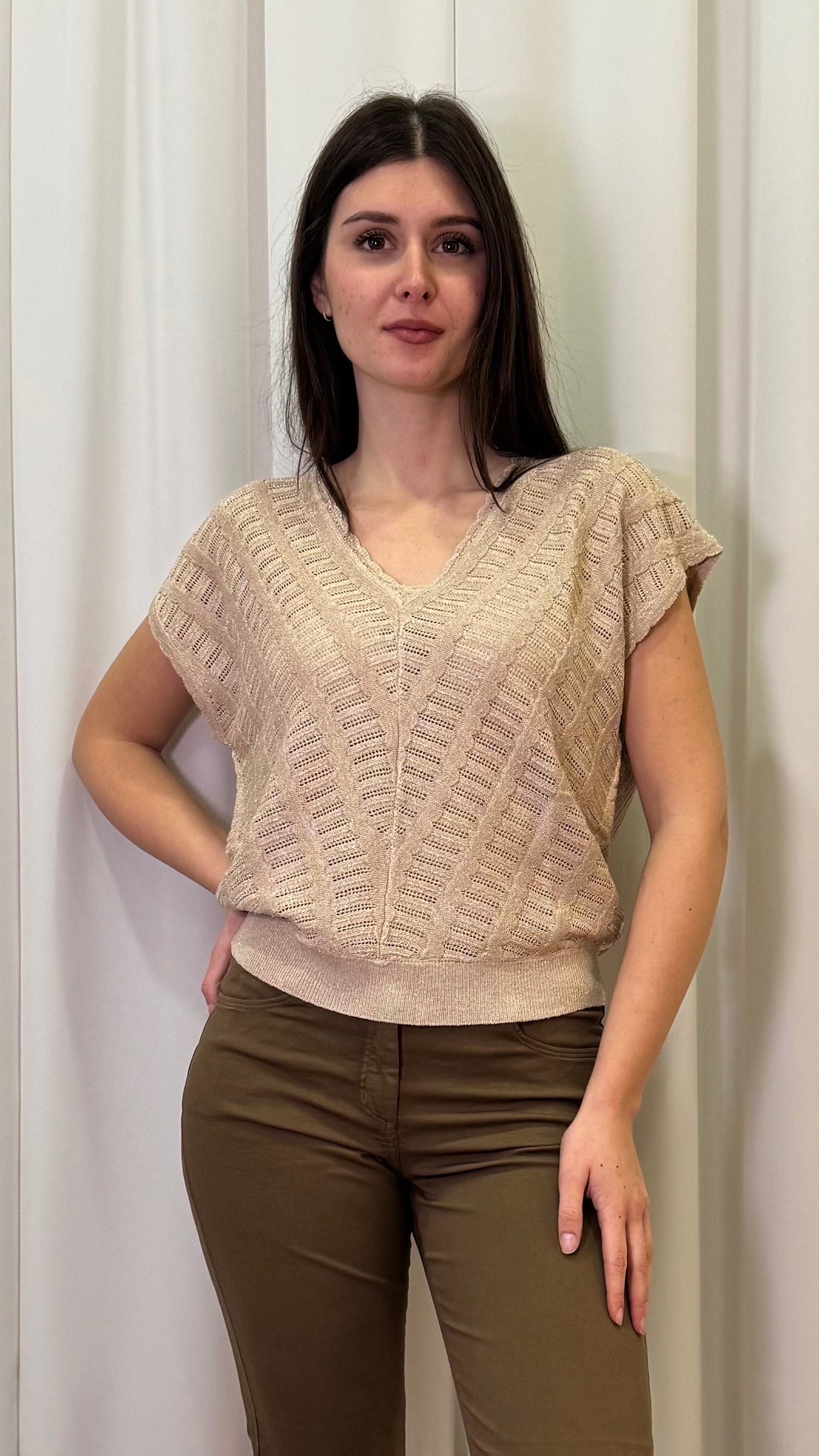 MAGLIA TRAFORATA SCOLLO A V