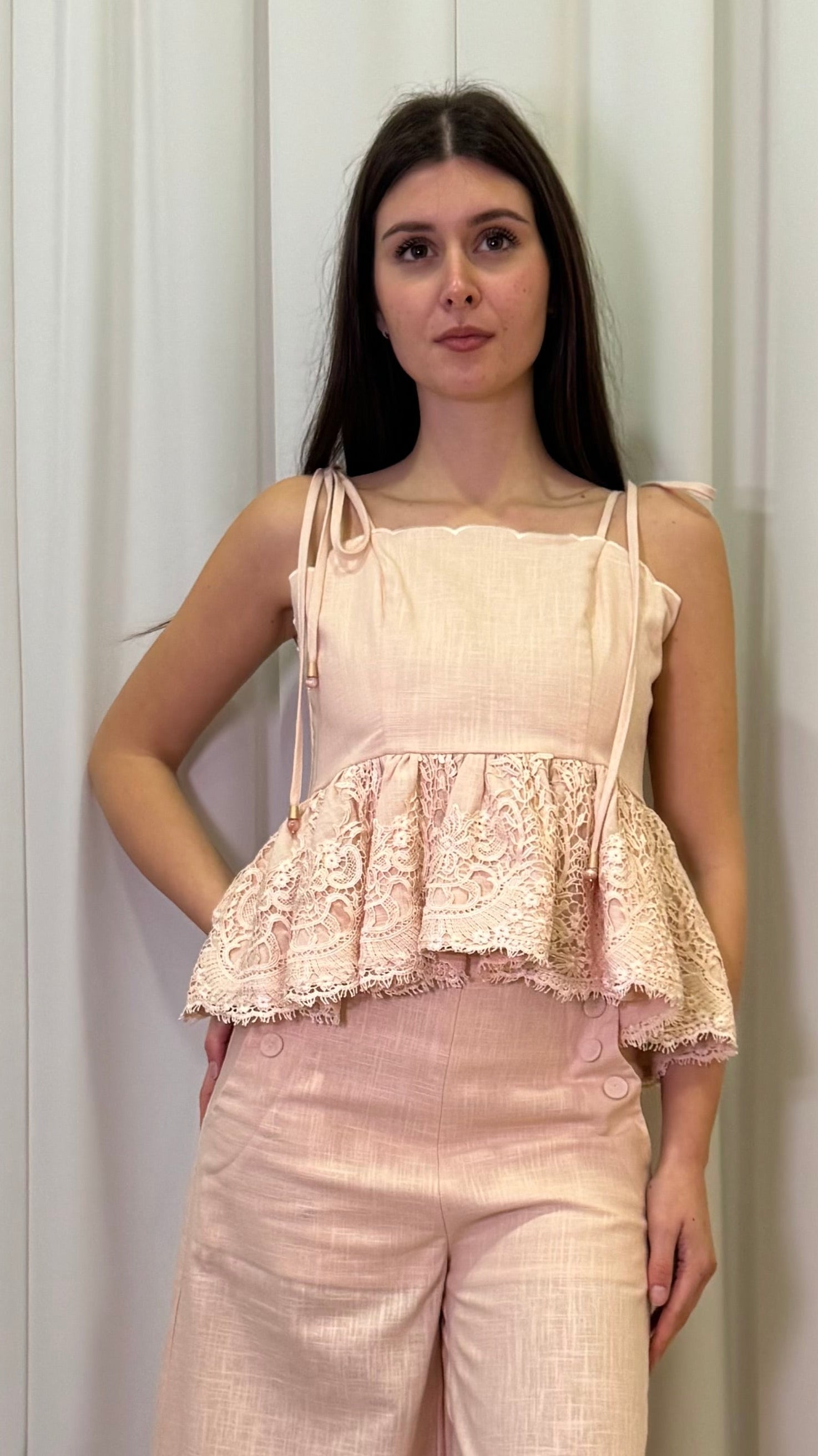TOP CON  INSERTI IN PIZZO