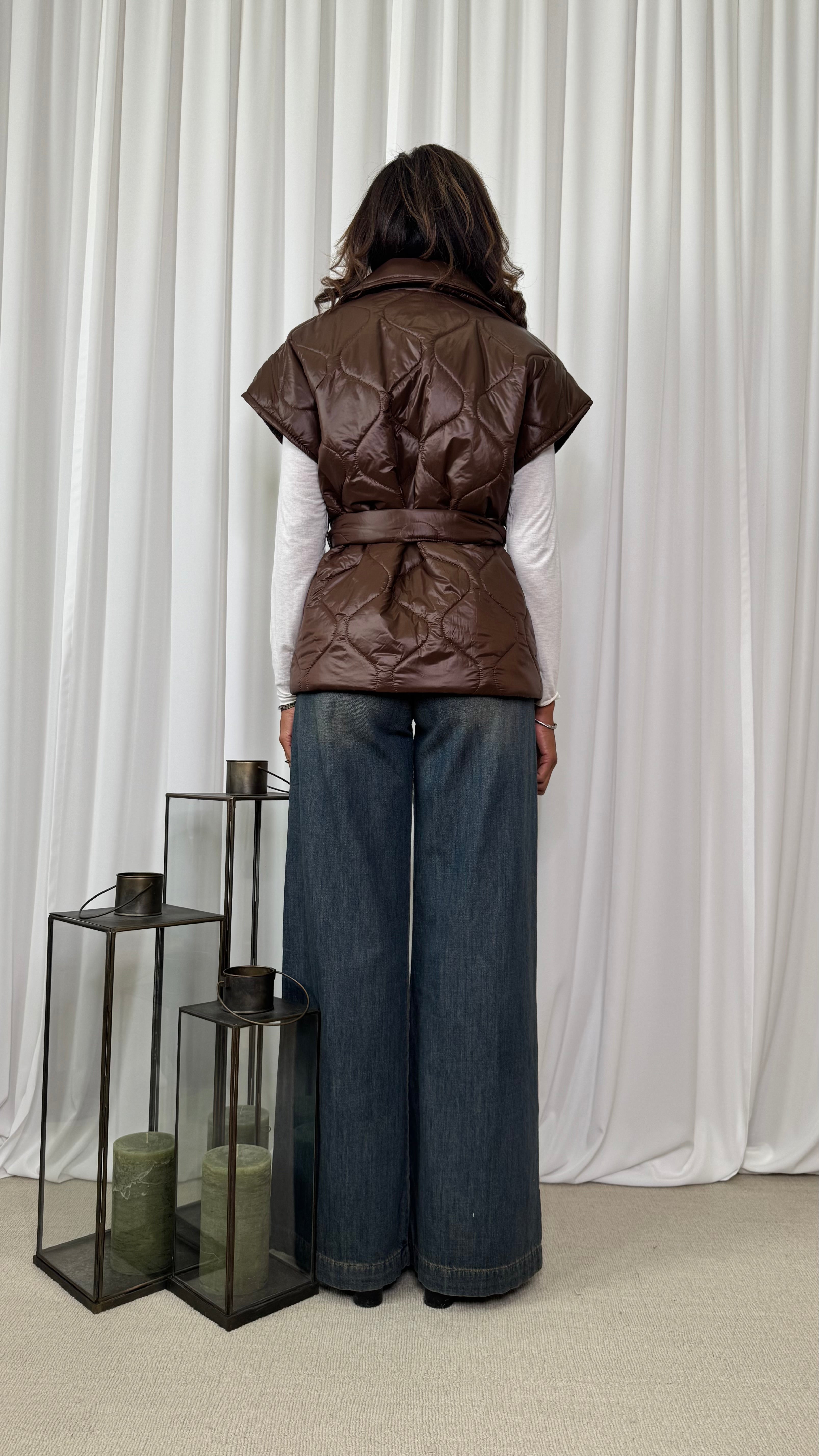 VEST WITH PIN