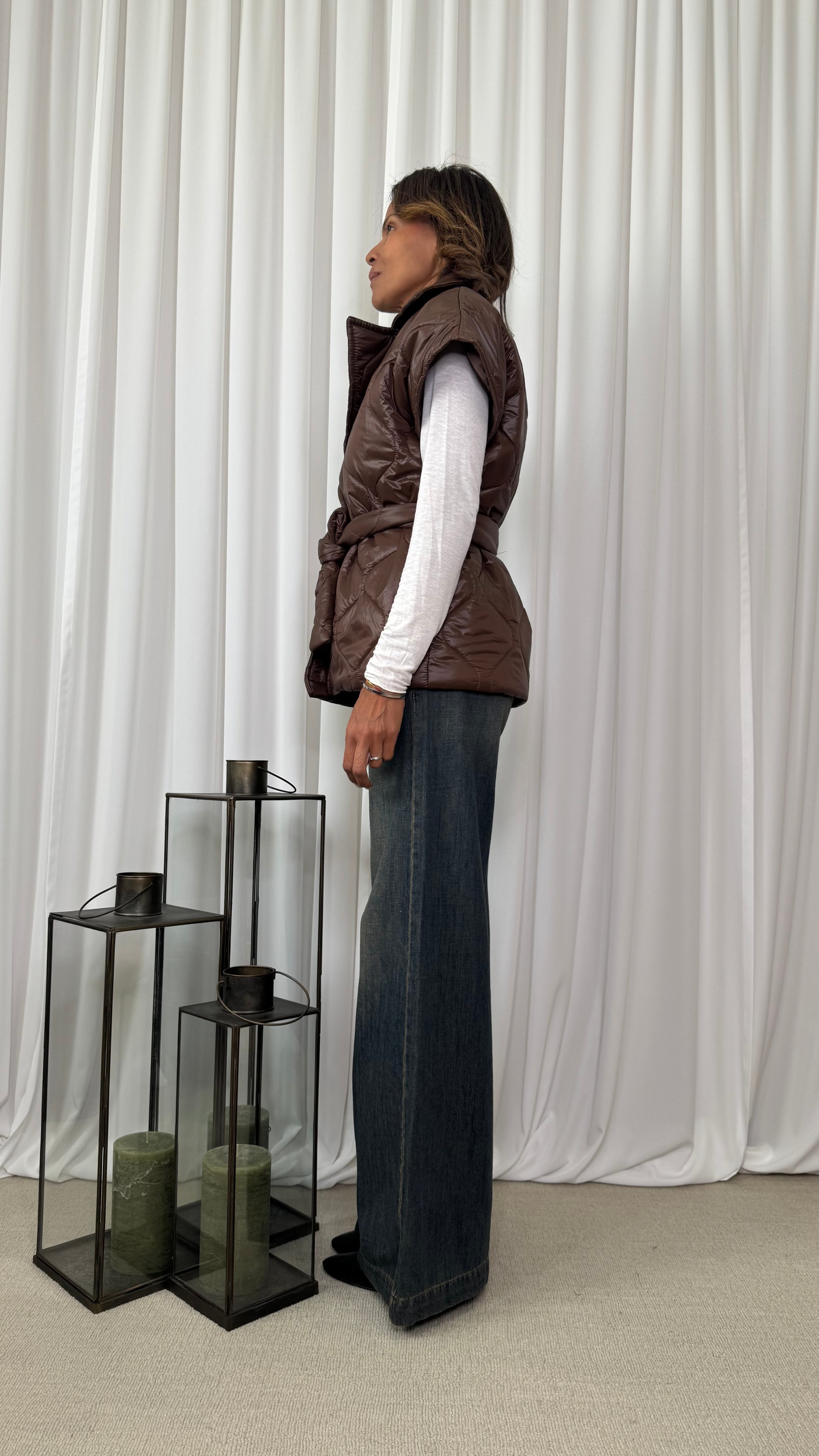 VEST WITH PIN