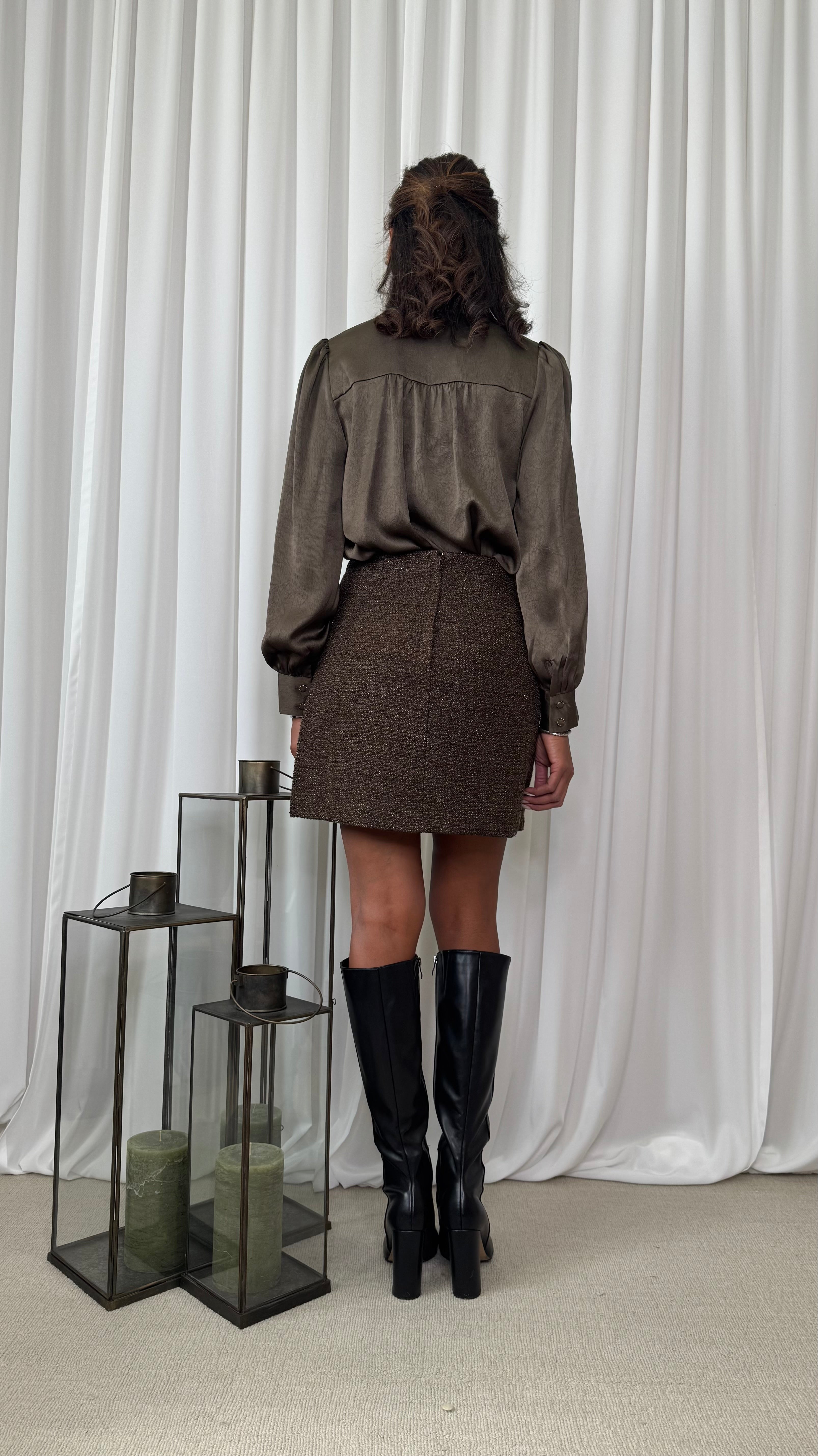 SHORT SKIRT WITH BUTTONS
