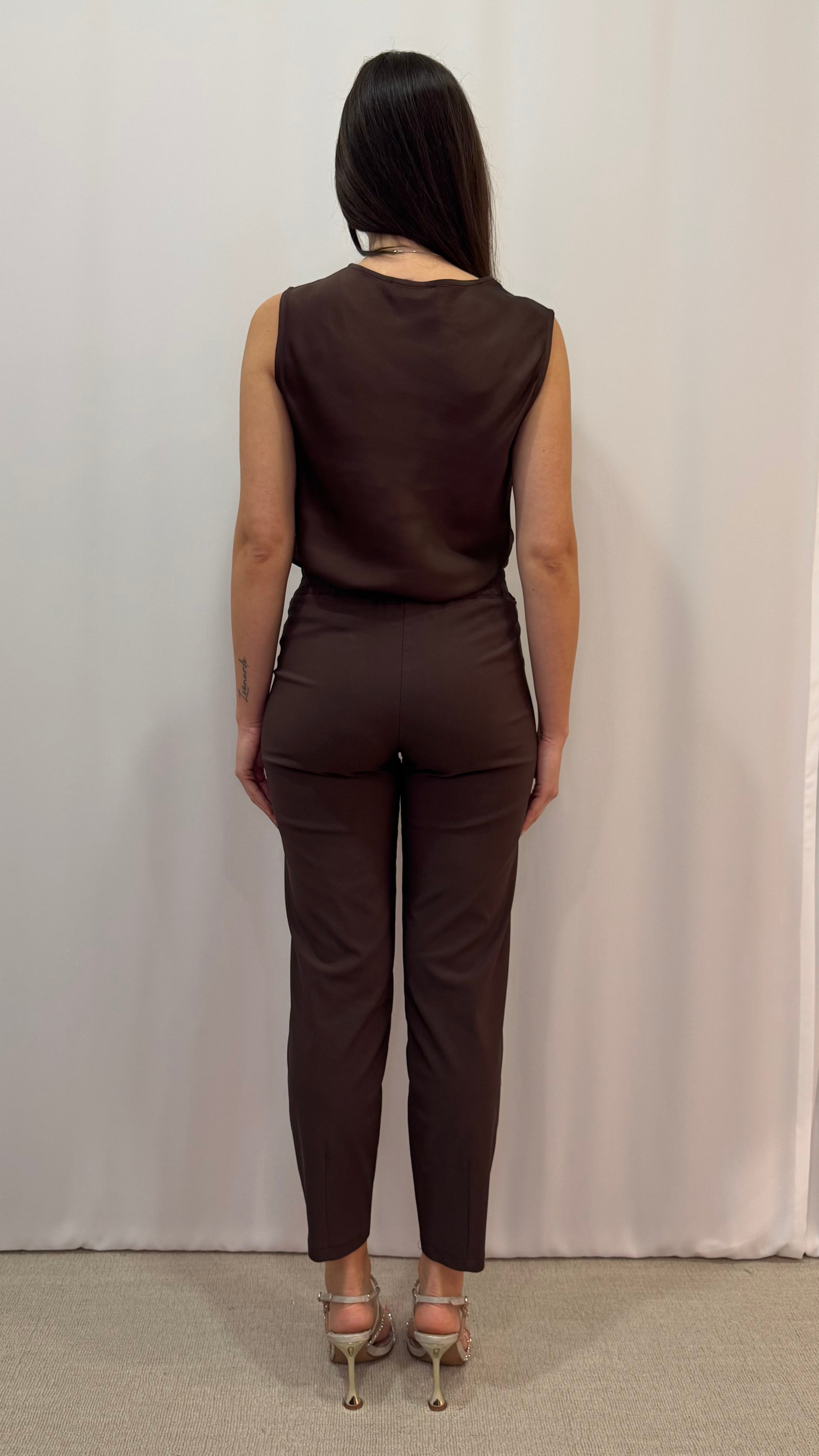 PANTALONE CON FONDO SAGOMATO