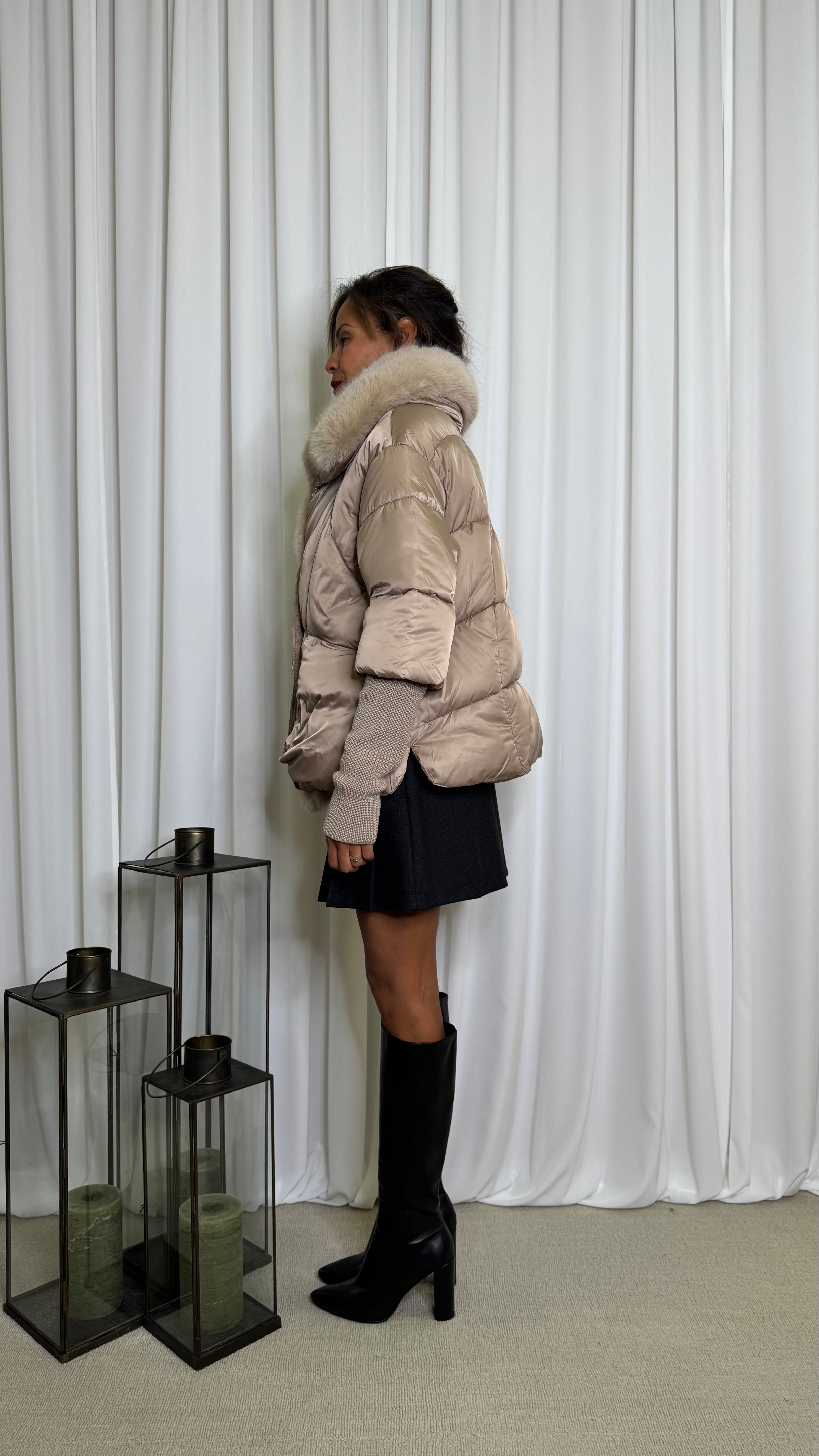 PIUMINO CON MANICOTTI LANA E COLLO ECOPELLICCIA REMOVIBILE