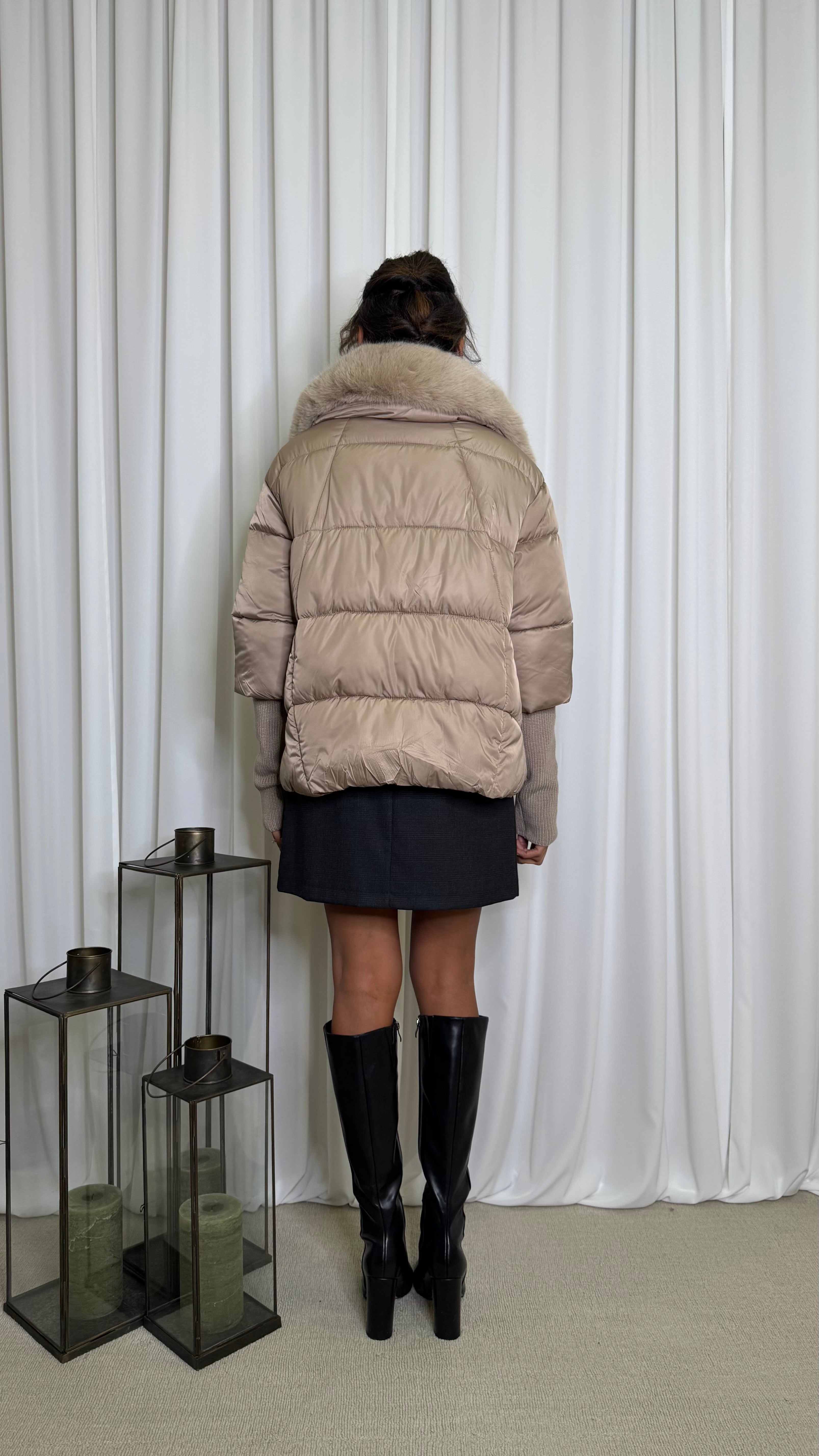 PIUMINO CON MANICOTTI LANA E COLLO ECOPELLICCIA REMOVIBILE