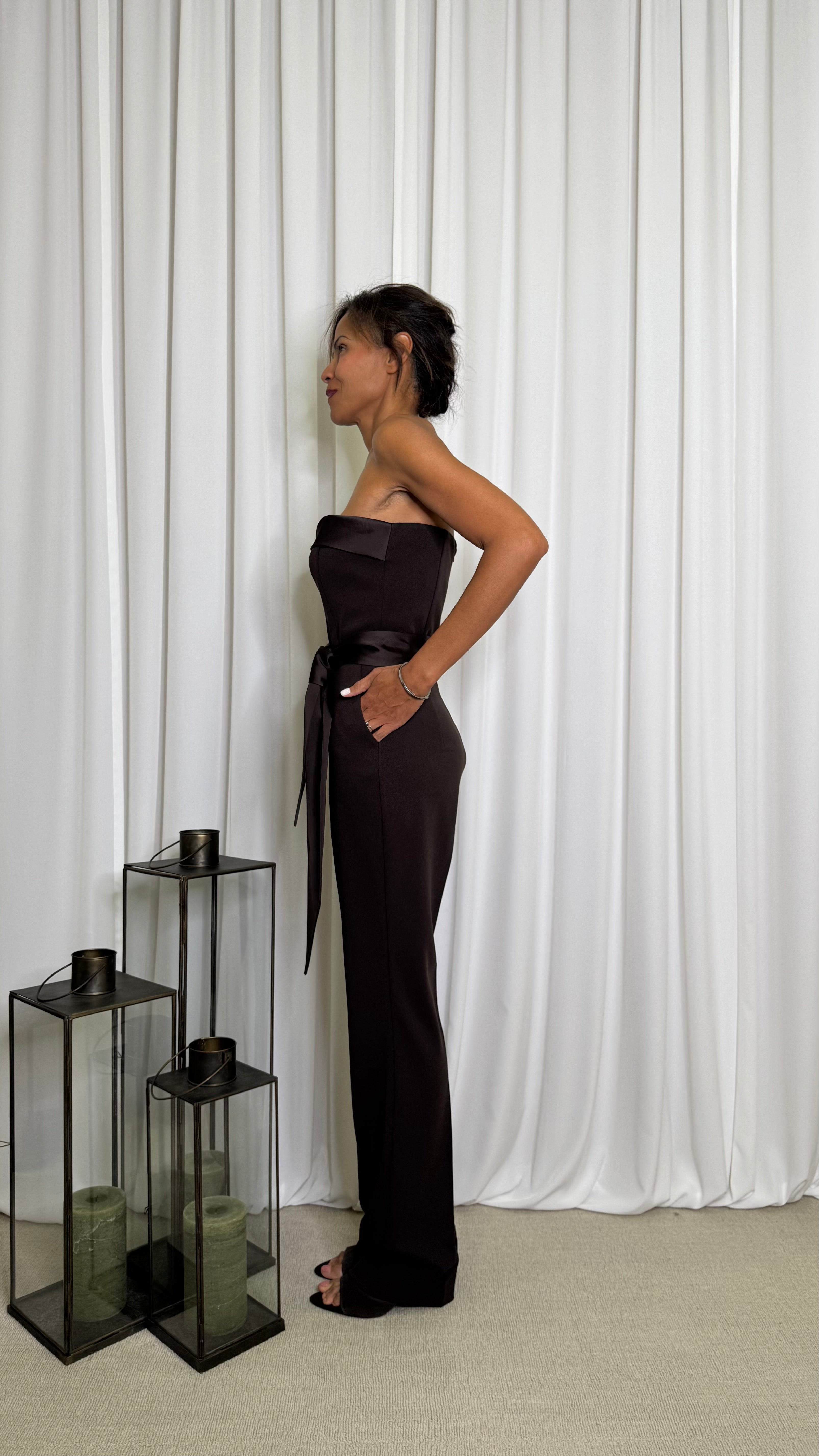 JUMPSUIT A FASCIA CON CINTURA E GAMBA DRITTA