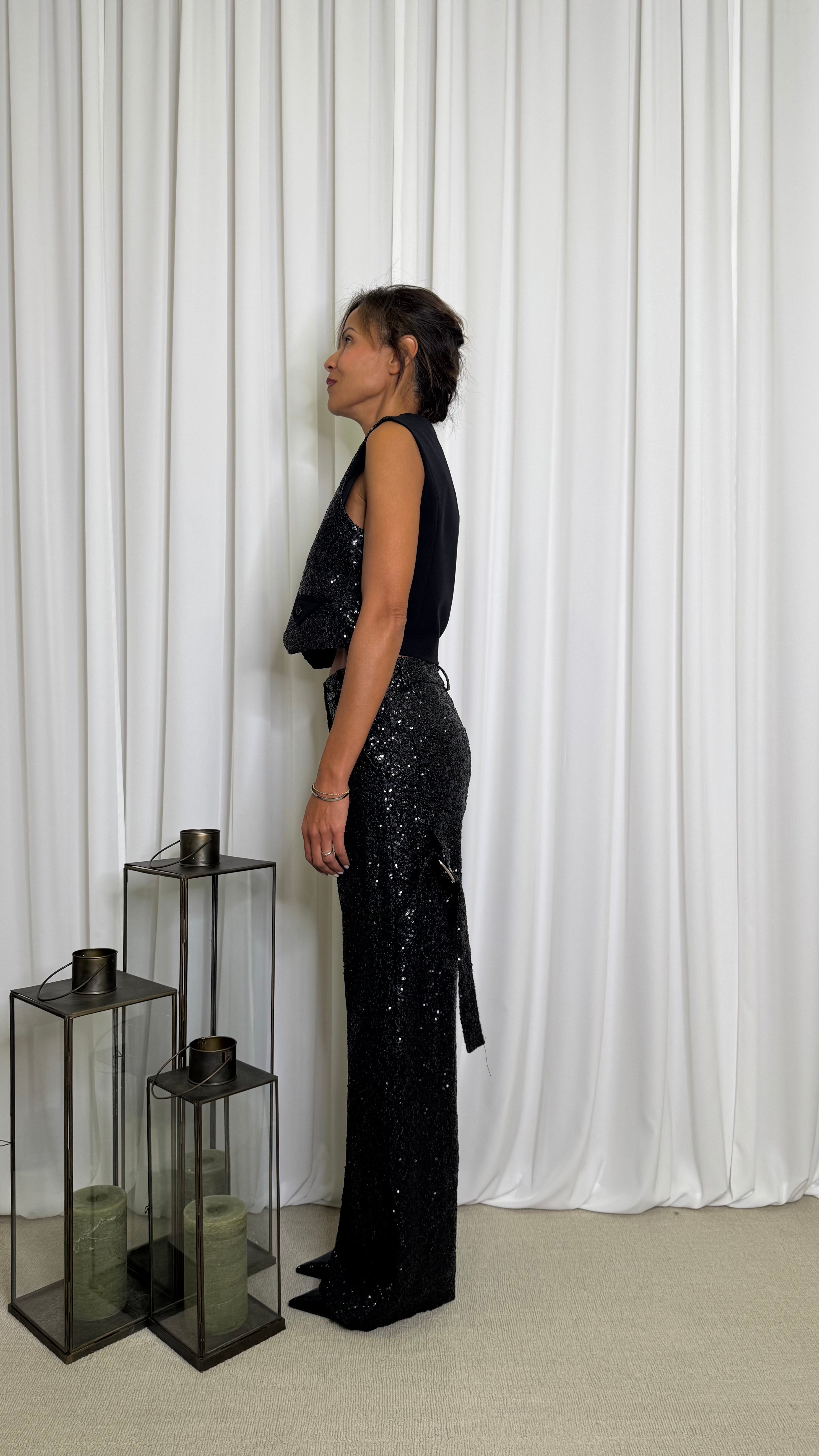 GILET CON PAILLETTES E CHIUSURA A BOTTONI