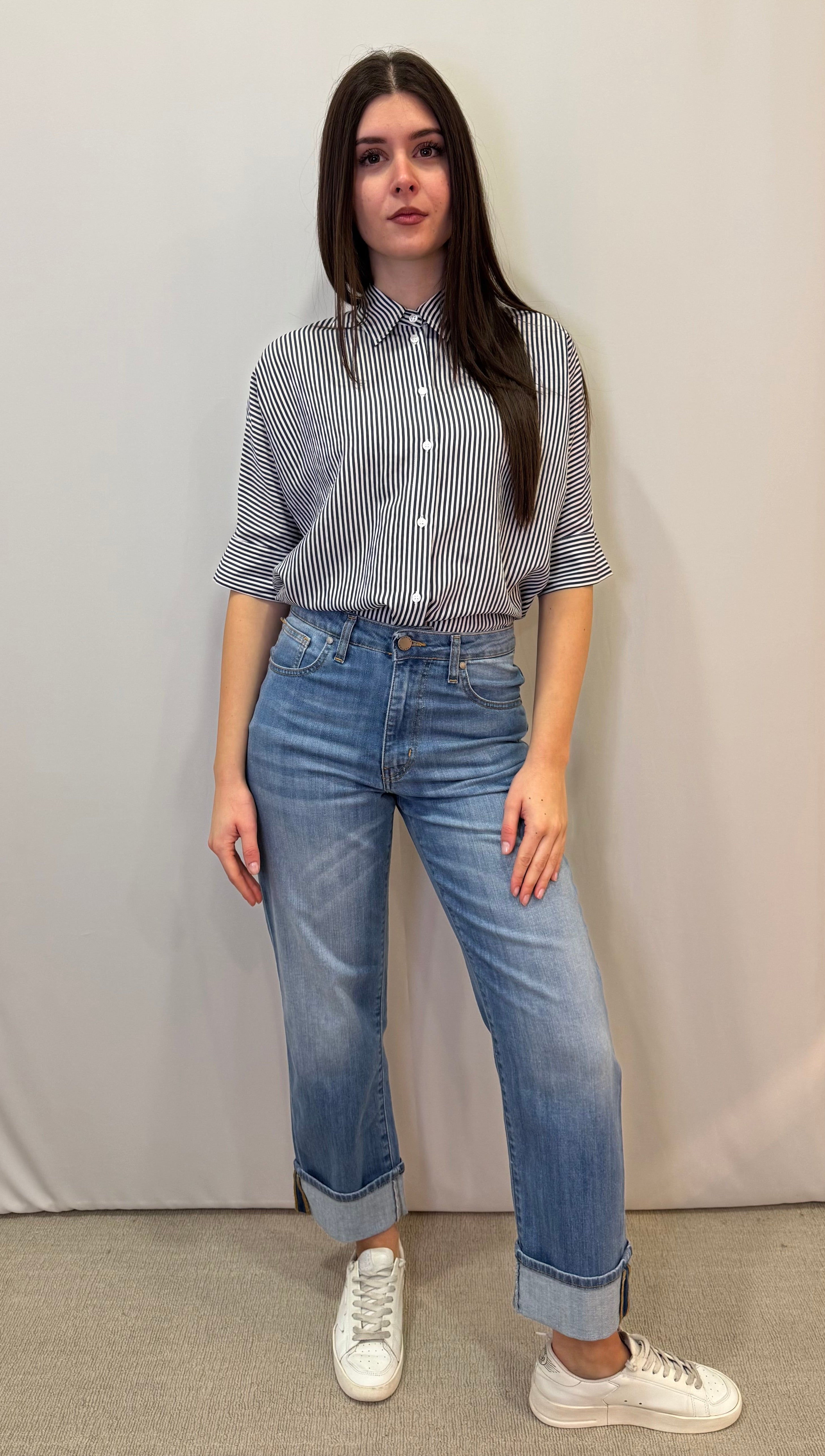 JEANS CON RISVOLTO