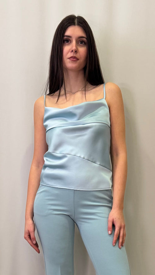 TOP CON SPALLINE SOTTILI