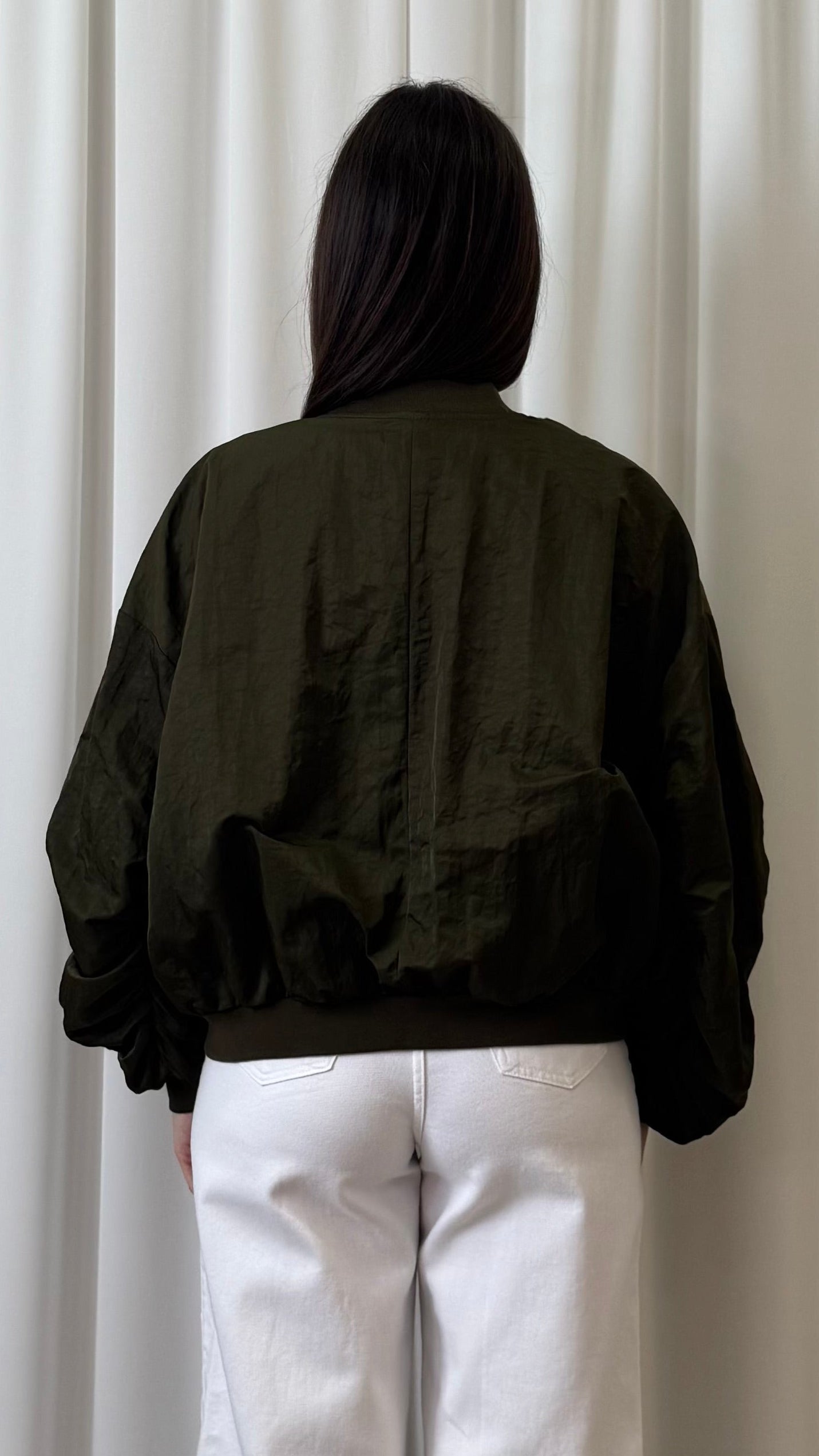 BOMBER CON MANICHE ARRICCIATE