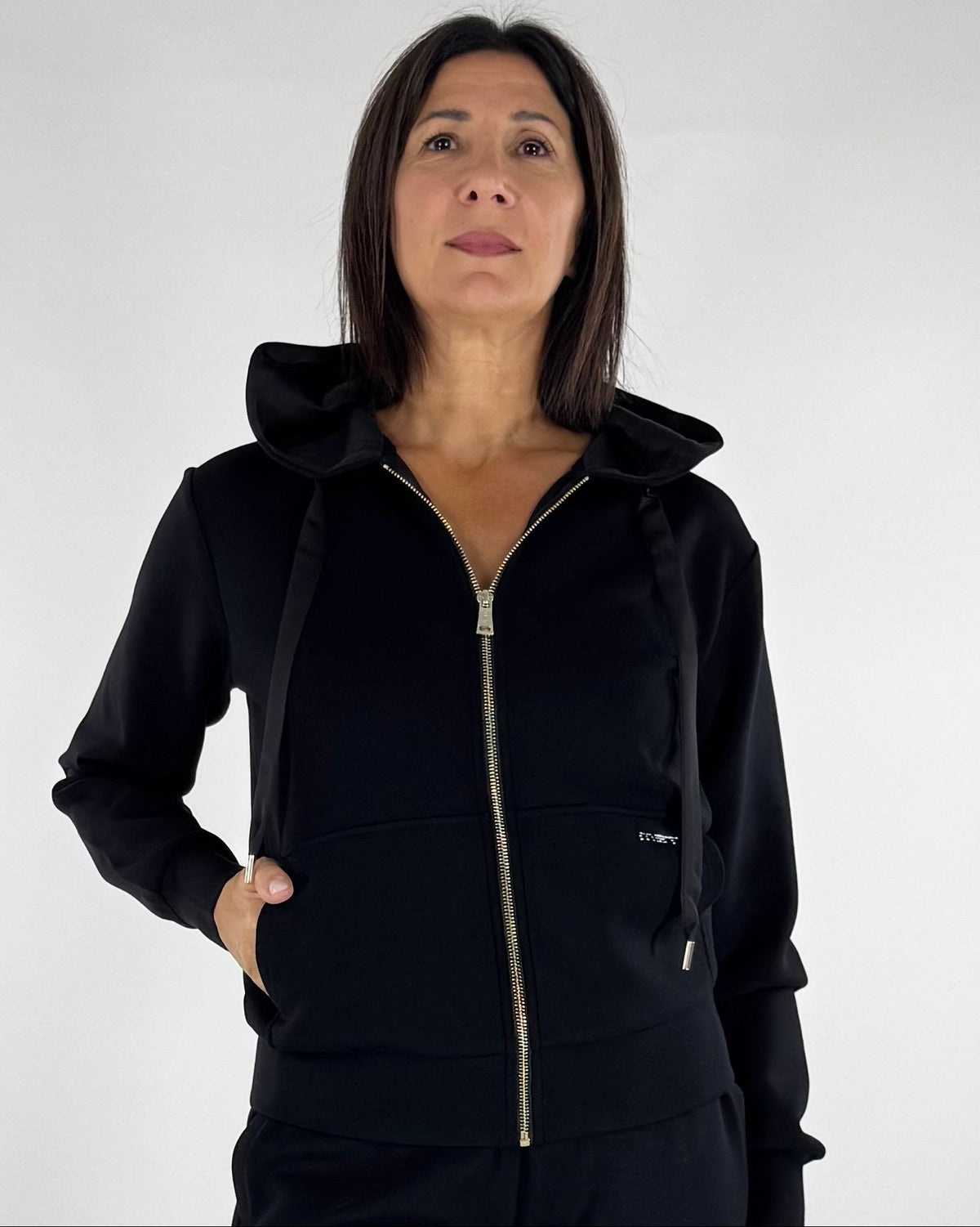 FELPA CON CAPPUCCIO E ZIP